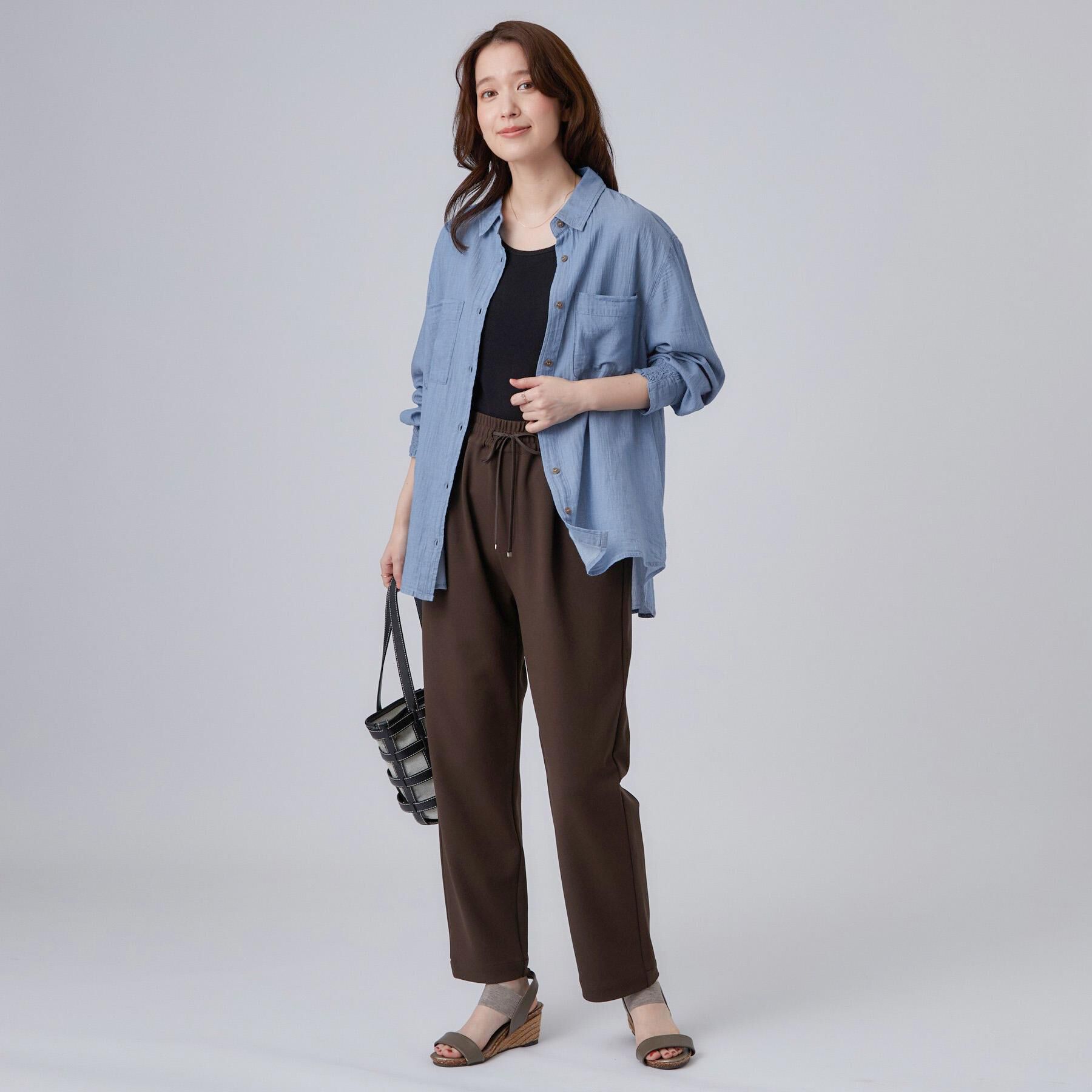 SHOO･LA･RUE「【綿100%/UV/S-LL/体型カバー】ヒップが隠せる やわらかデニムシャツ」|シャツ・ブラウス|