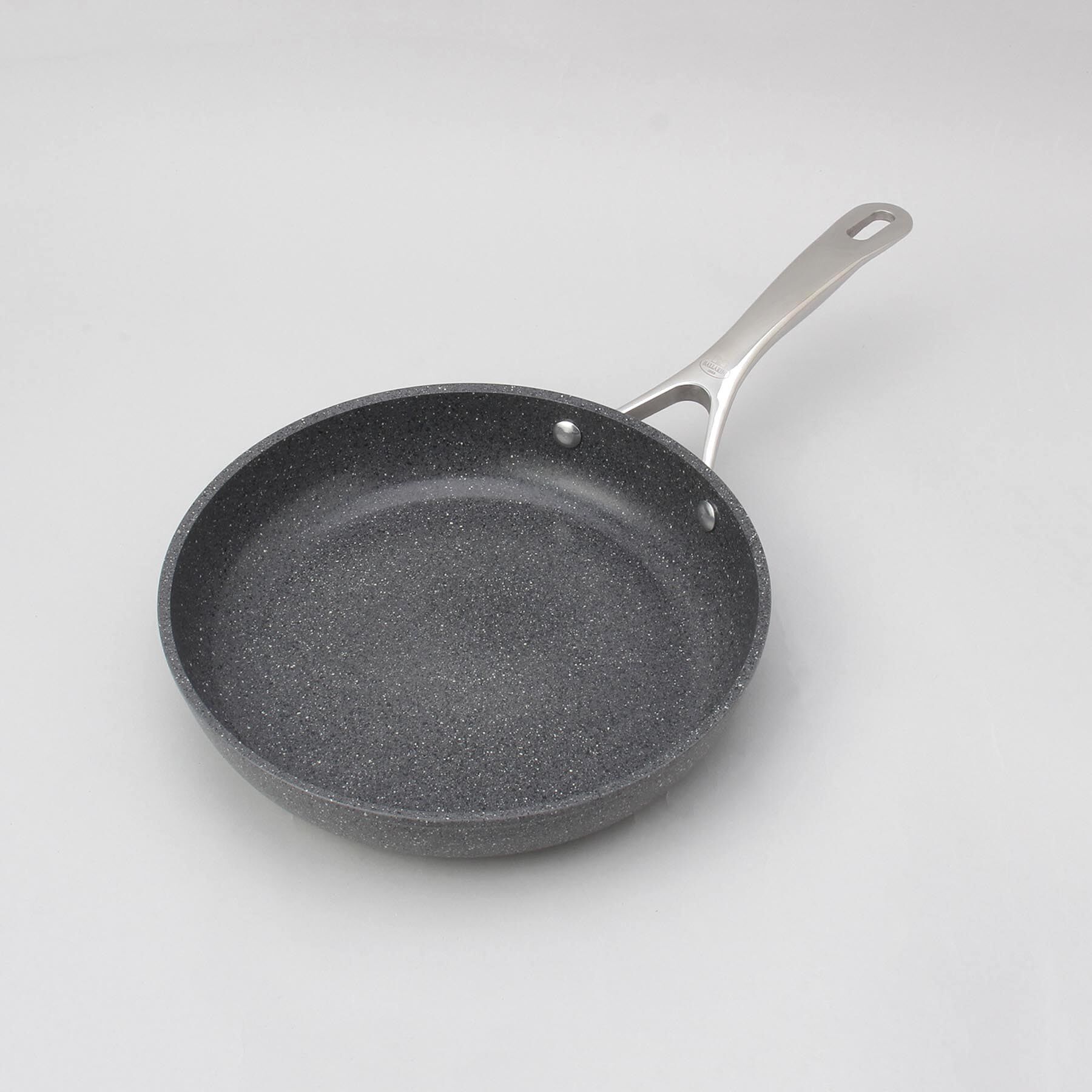 212 KITCHEN STORE「サリーナ セラミックフライパン 26センチ ＜BALLARINI バッラリーニ＞」|食器・キッチングッズ|