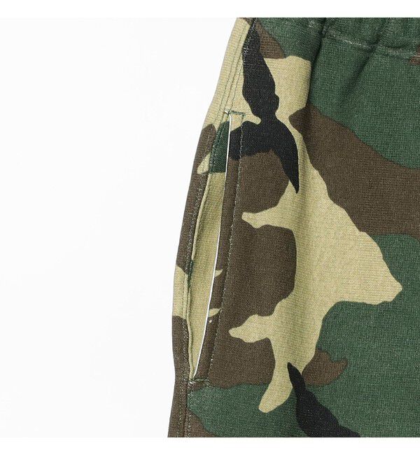 BEAMS「【別注】Champion / リバースウィーブ（R）カモ ワイド パンツ」|チノ|
