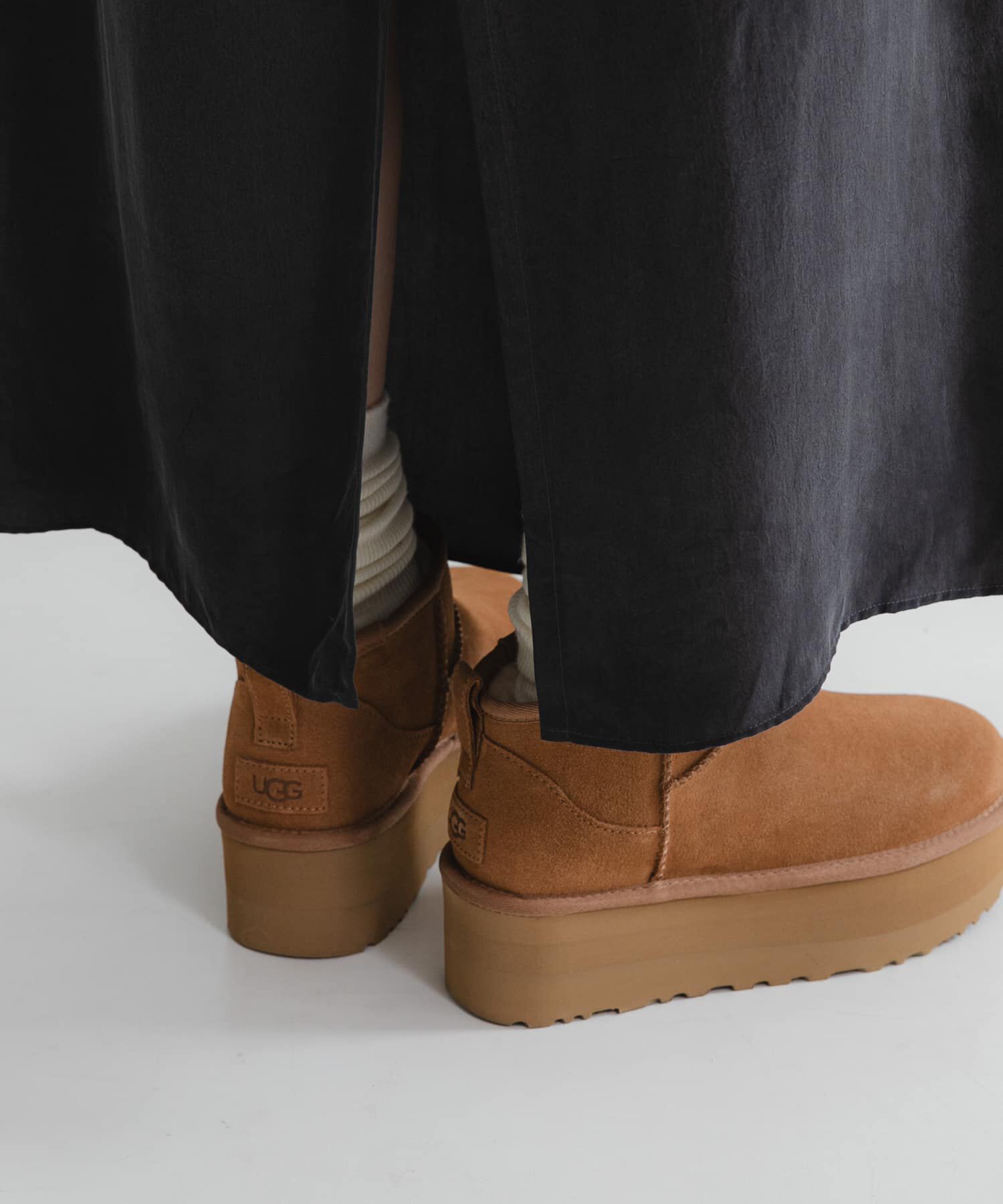 URBAN RESEARCH「UGG　ULTRA MINI PLATFORM」|ショートブーツ|キャメル