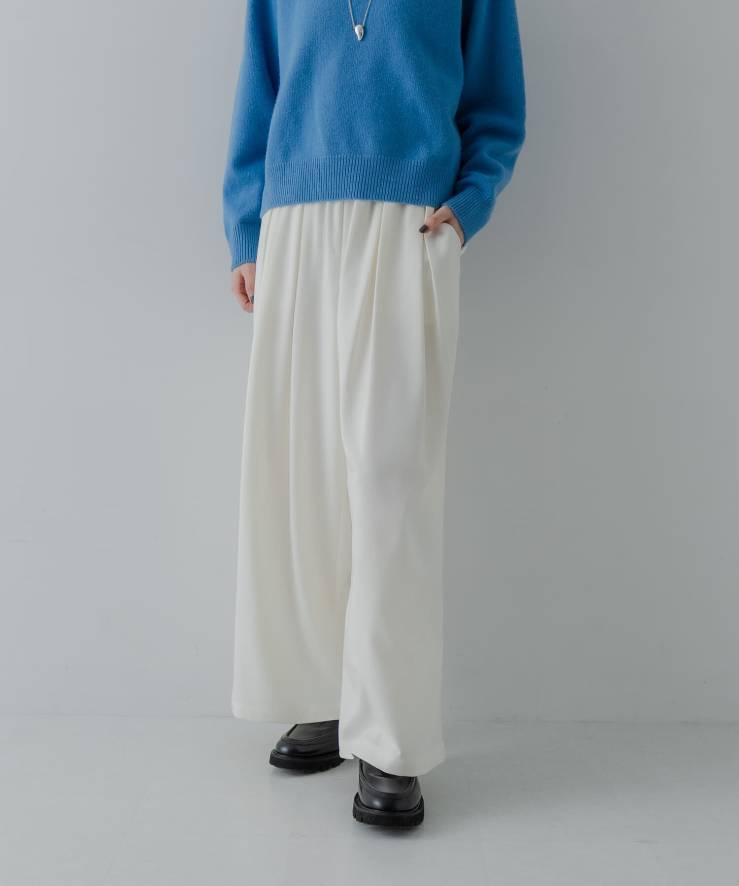 URBAN RESEARCH「ストレッチタックギャザーワイドパンツ」|その他|