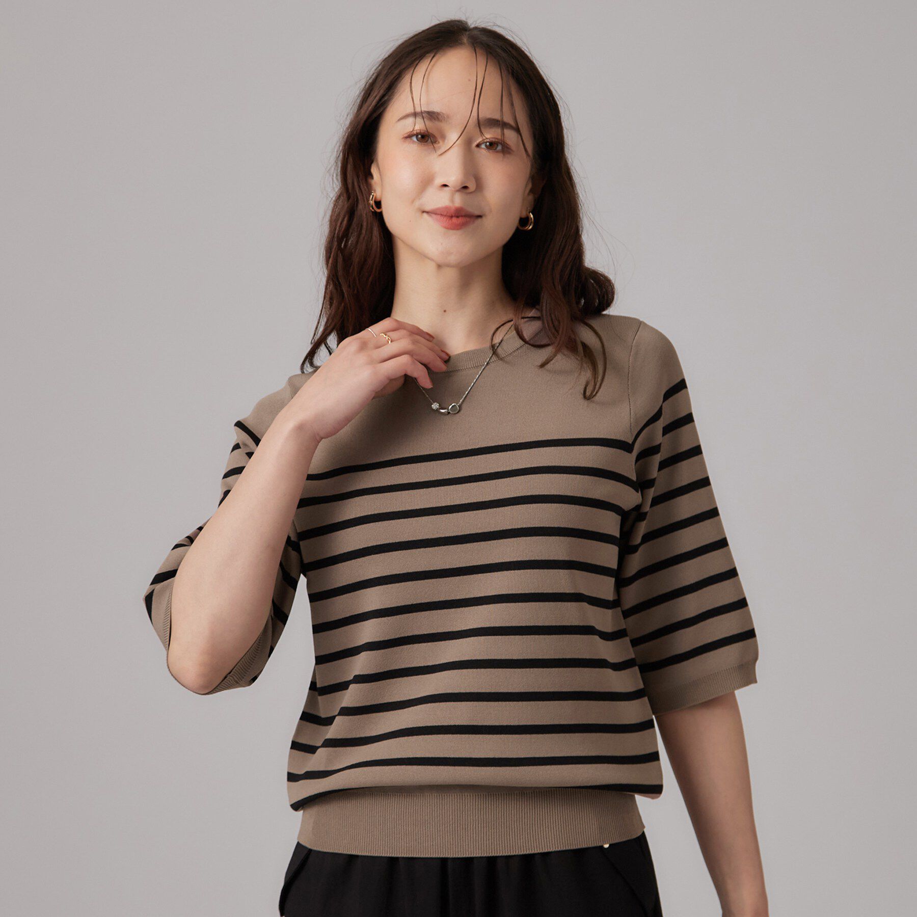 SHOO･LA･RUE「【ガンガン洗える/毛玉になりにくい】二の腕見せない 5分袖ニット」|ニット・セーター|