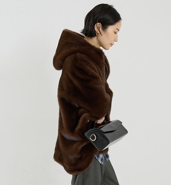 The Store by C' 「【LOU ANDREA】REVERSIBLE CAPE／リバーシブルフェイクファ」|その他|