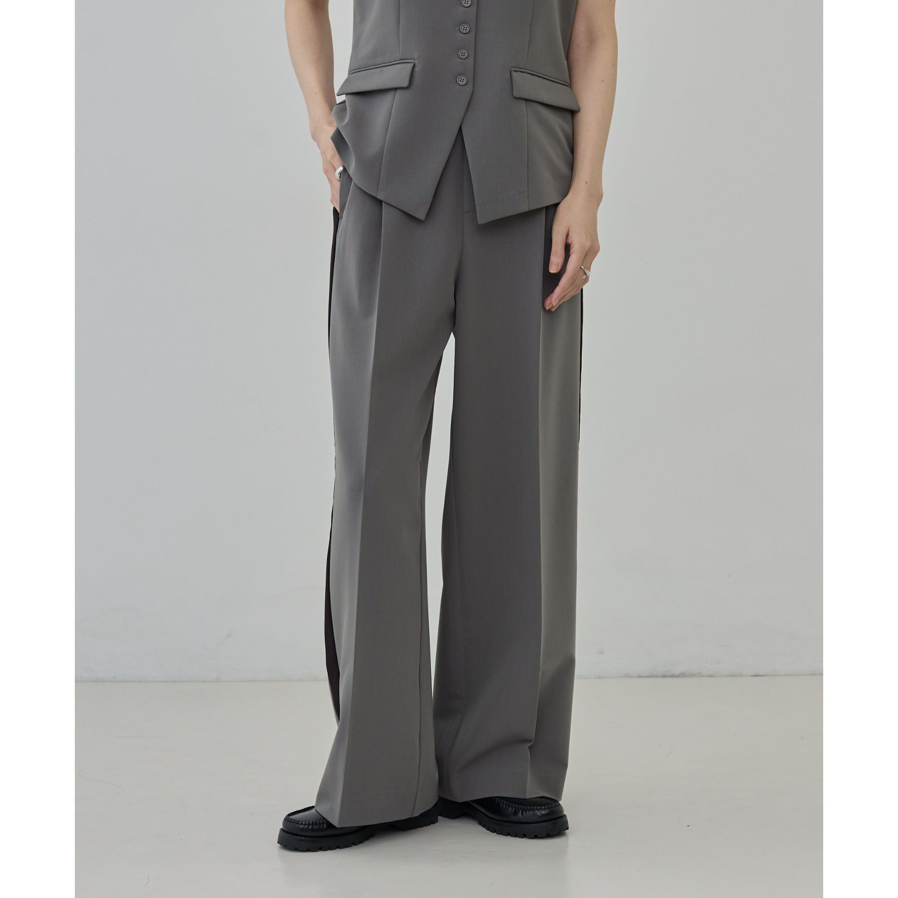 GALLEST「Comfy Slacks｜イージーサイドラインワイドパンツ【LIVE紹介／上枝みどりさん着用／通勤】」|その他|