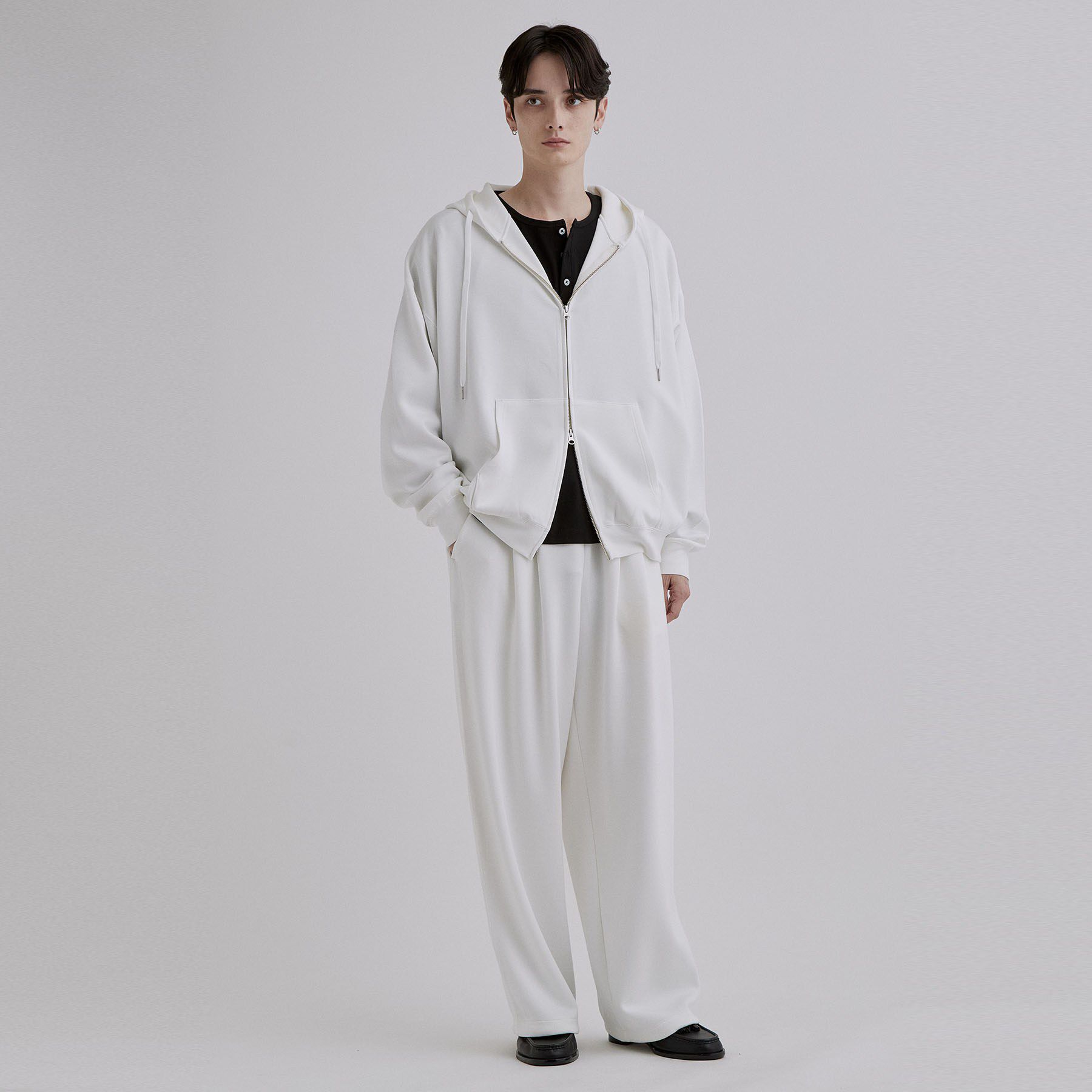 tk.TAKEO KIKUCHI「【TOROMIシリーズ】シルキータッチZIPパーカー」|パーカー|