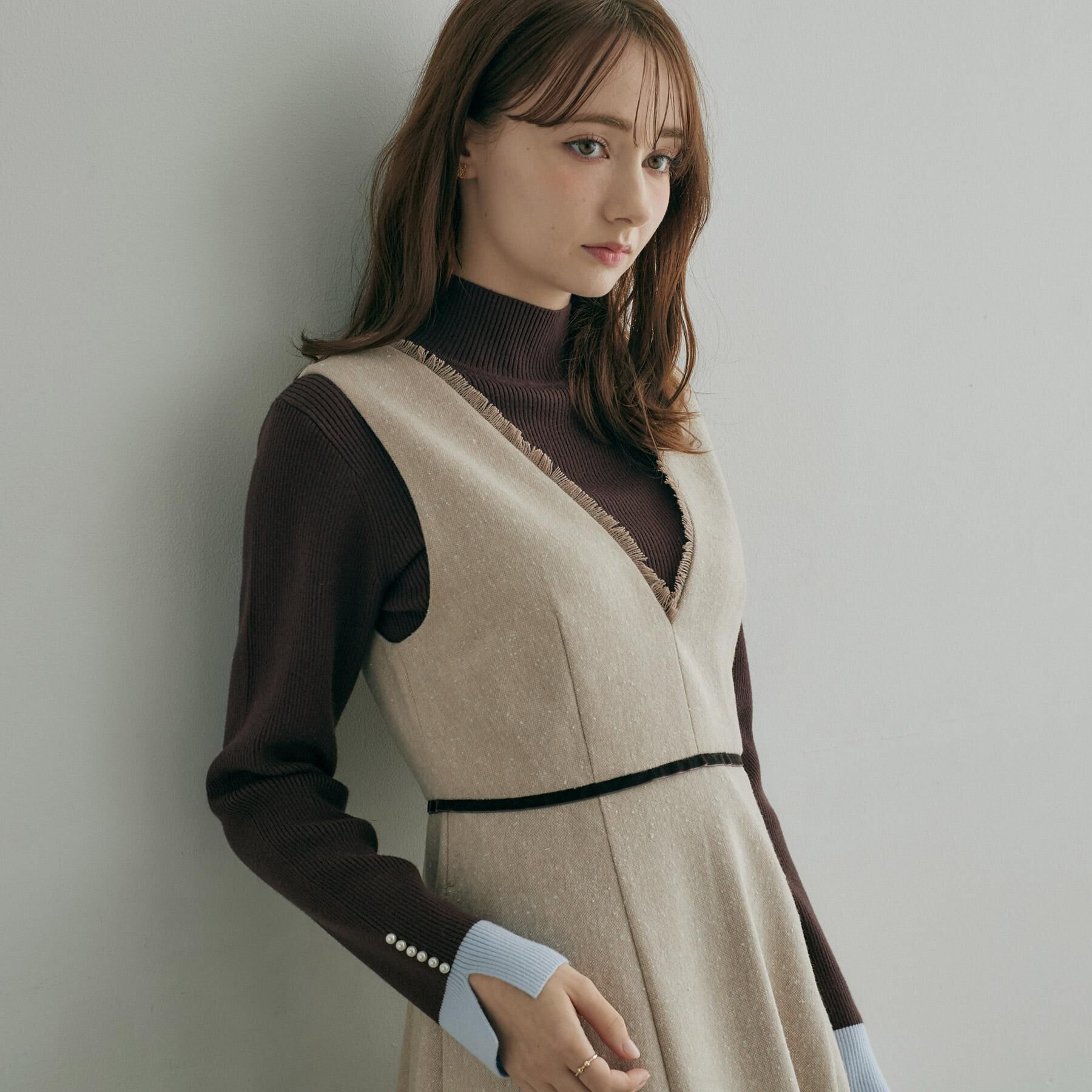 Couture broach「【配色デザインがこなれ見え】袖口スリット パール調リブニット【吸湿発熱・静電気防止・抗菌防臭・洗濯機」|ニット・セーター|