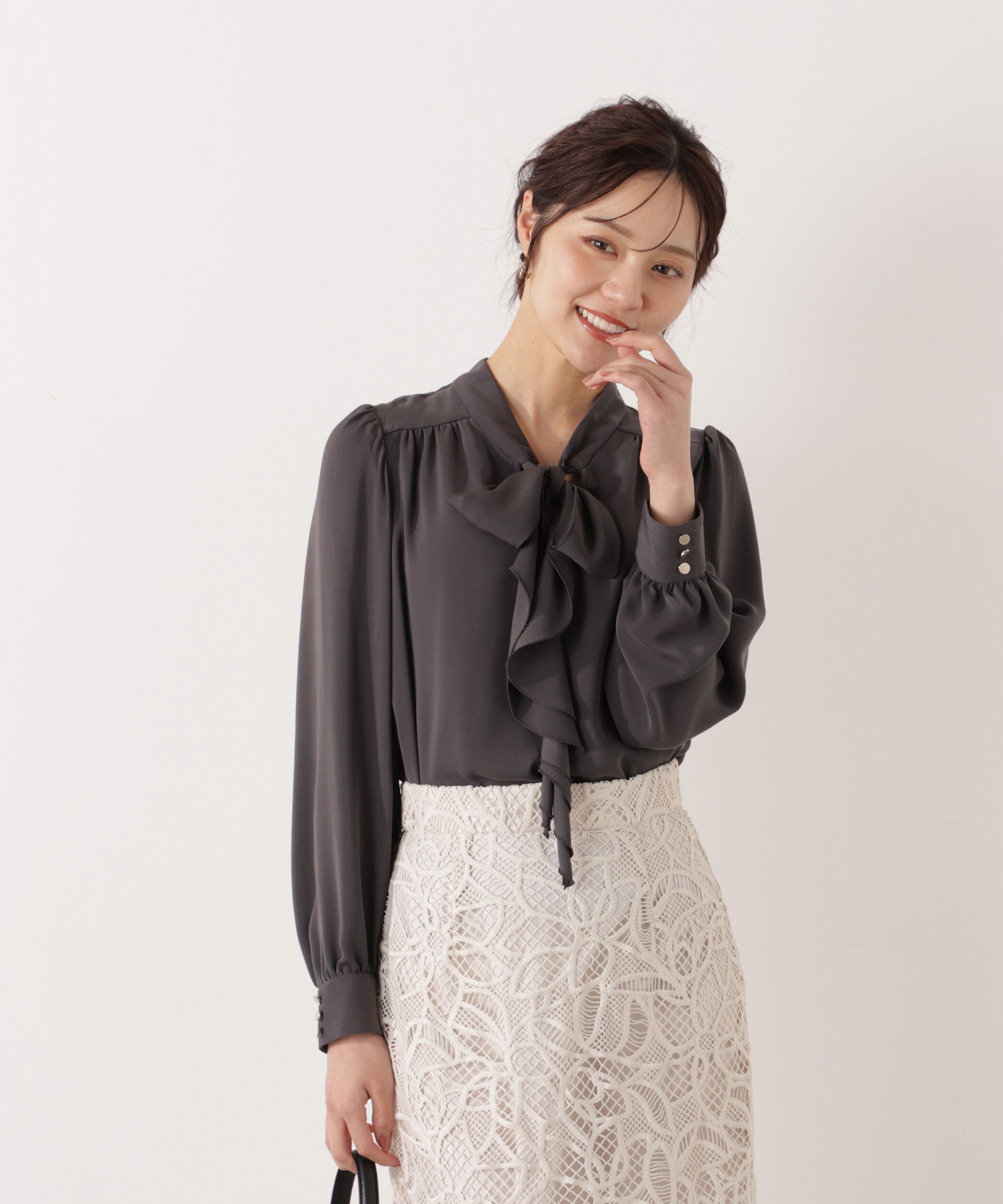 PROPORTION BODY DRESSING「ラッフルリボンブラウス　26SS」|シャツ・ブラウス|