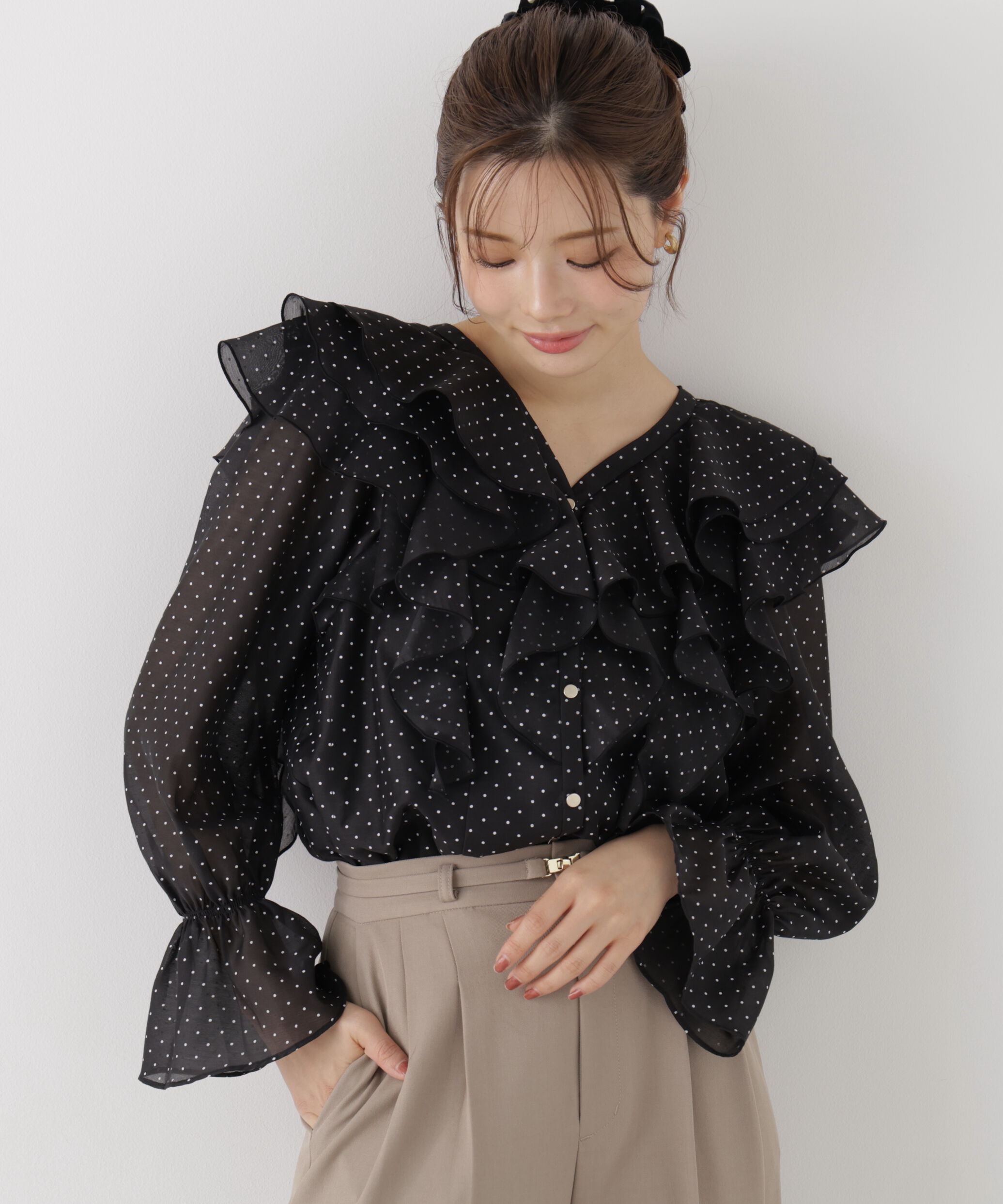PROPORTION BODY DRESSING「ボリュームラッフルブラウス 26AW」|シャツ・ブラウス|