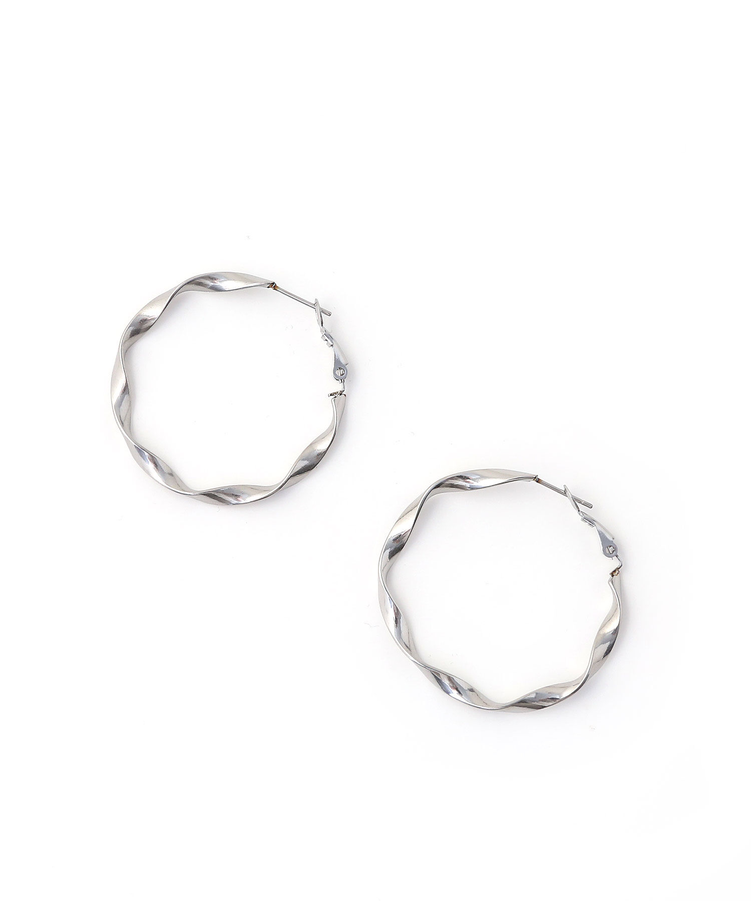  「[stainless]ステンレス・大きめツイストフープピアス〈金属アレルギー対応〉」|ピアス|