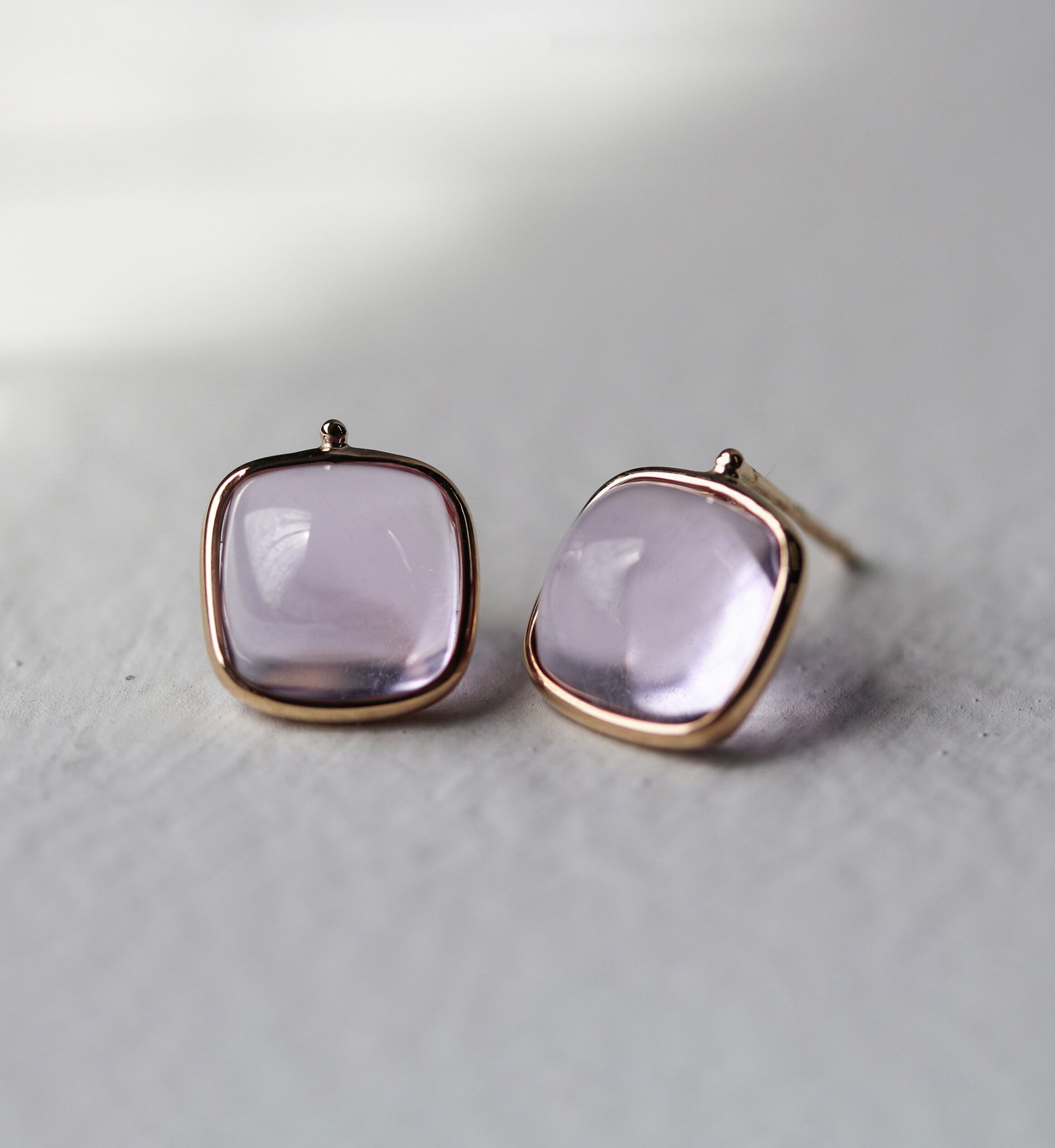  「カラーストーン カボション ピアス | K10YG」|ピアス|パープル