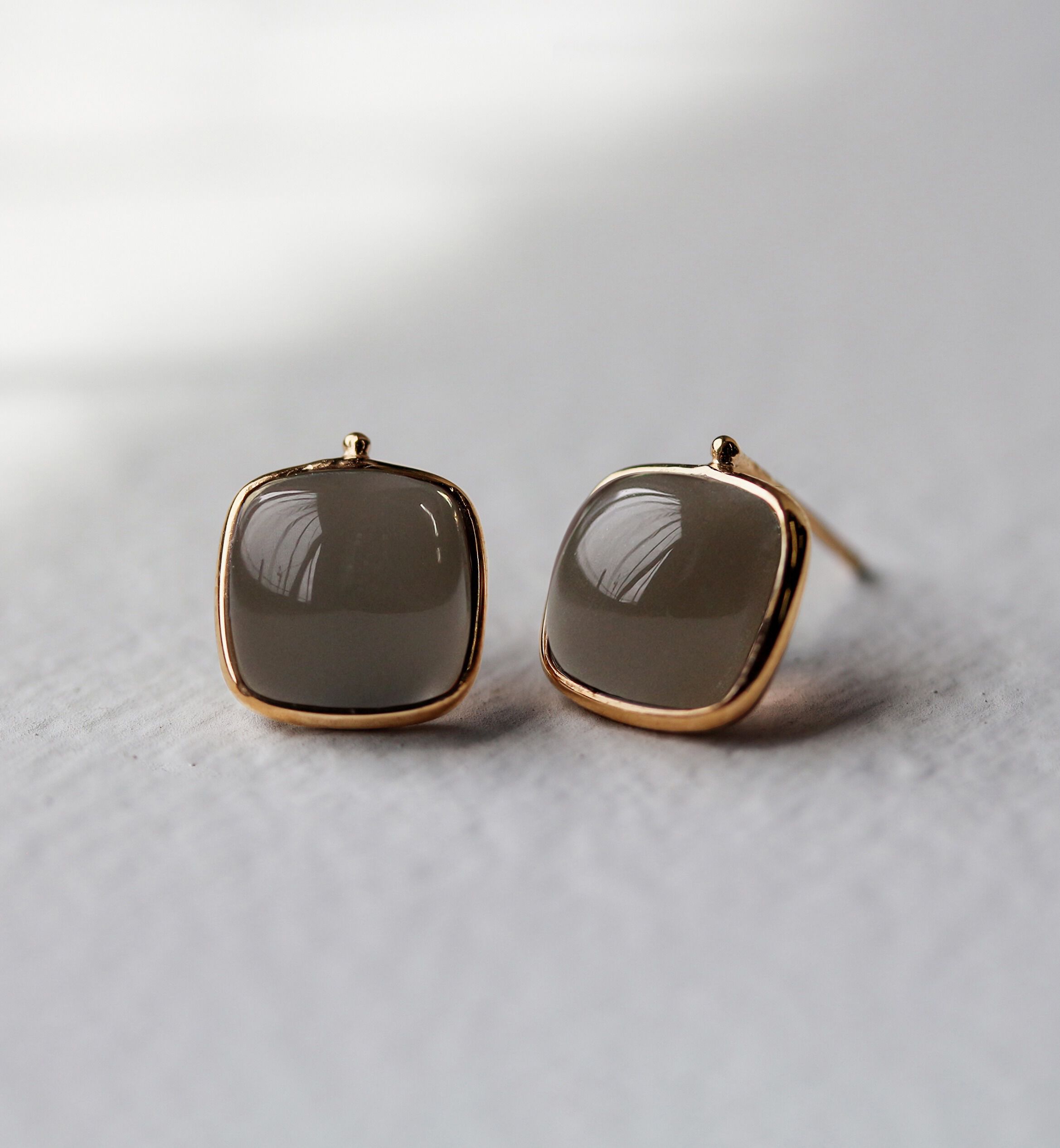  「カラーストーン カボション ピアス | K10YG」|ピアス|グレー