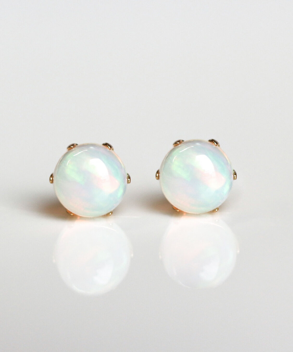  「オパール ラウンド ピアス | K18」|ピアス|Ｋ１８