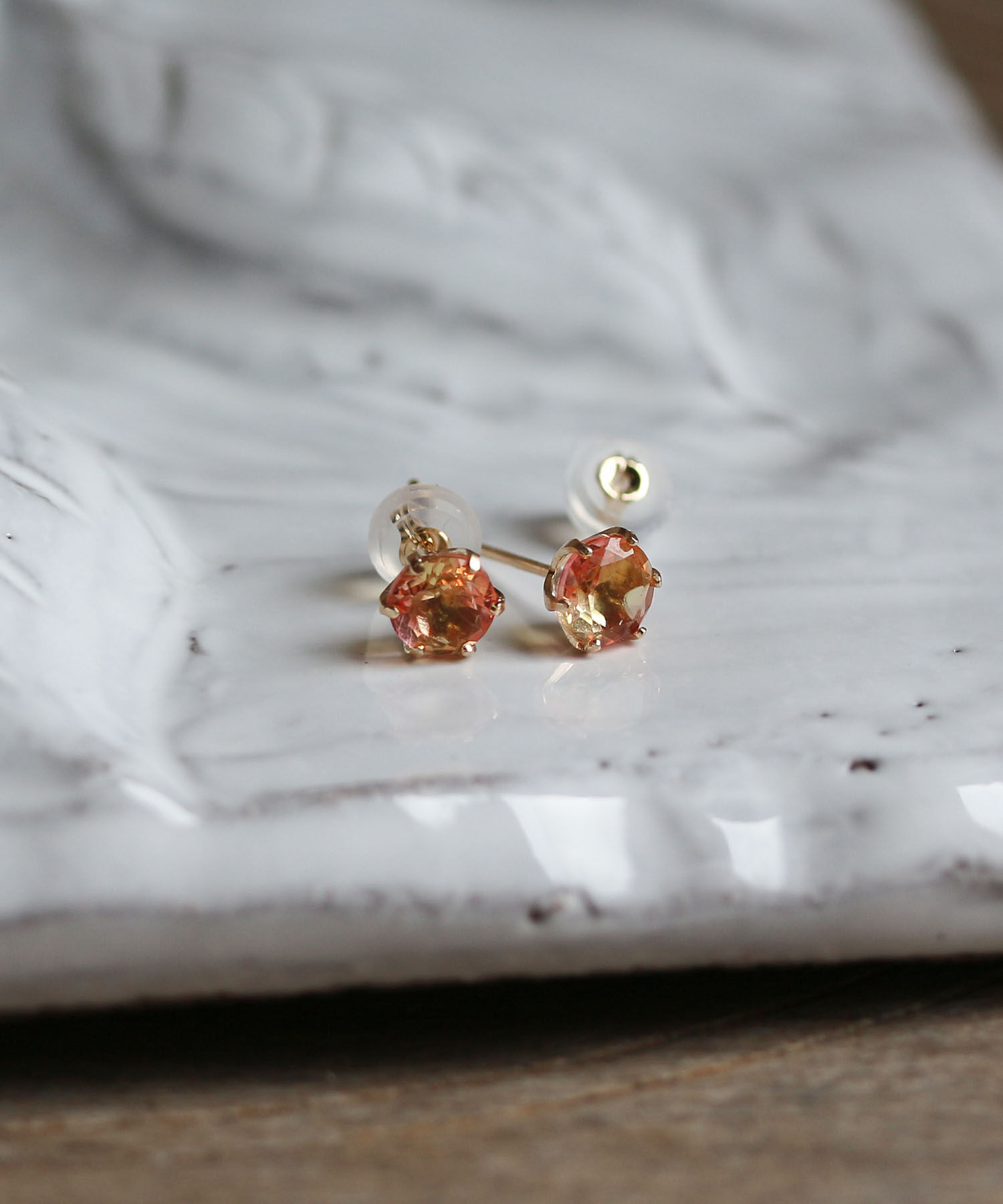 「グラデーションクリスタル ピアス | K10YG」|ピアス|
