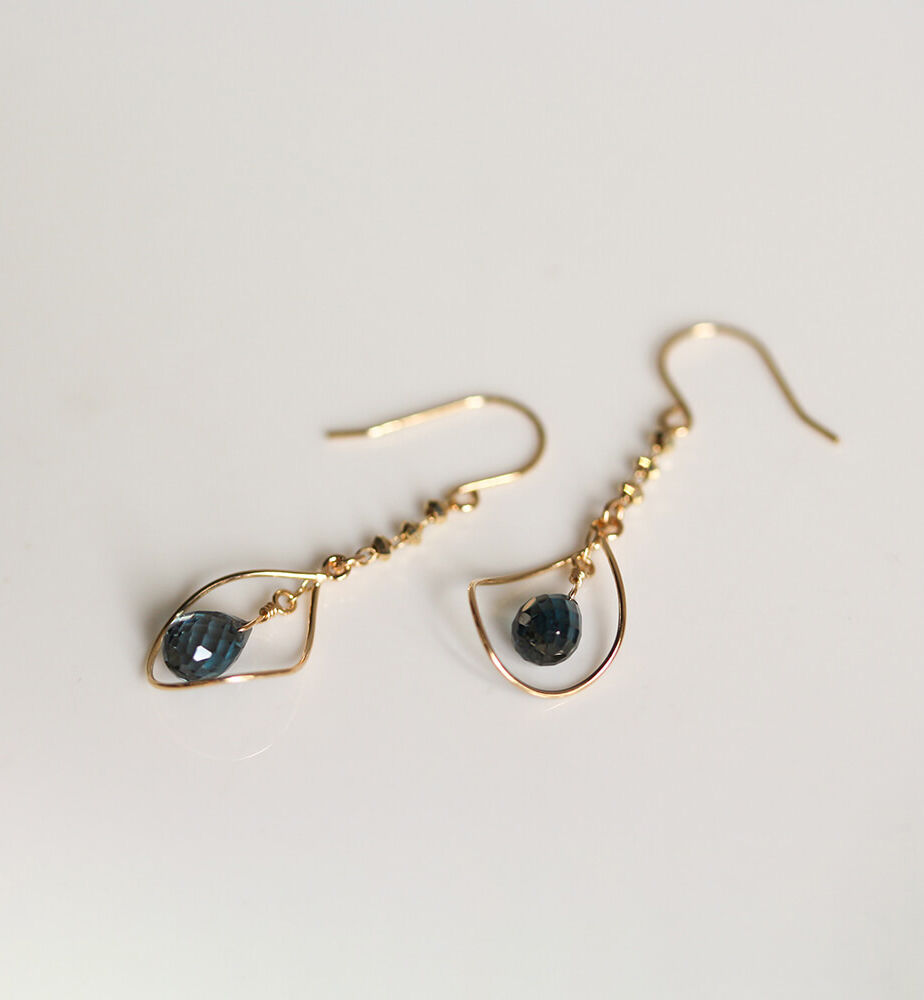  「ロンドンブルートパーズ フック ピアス | K10YG」|ピアス|