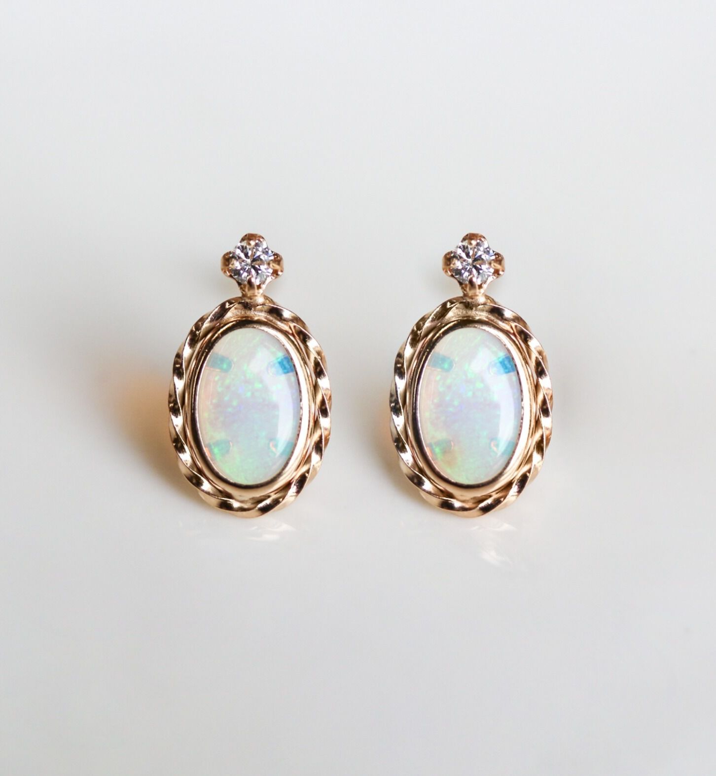  「ダイヤモンド / オーストラリア オパール ピアス | K10YG」|ピアス|