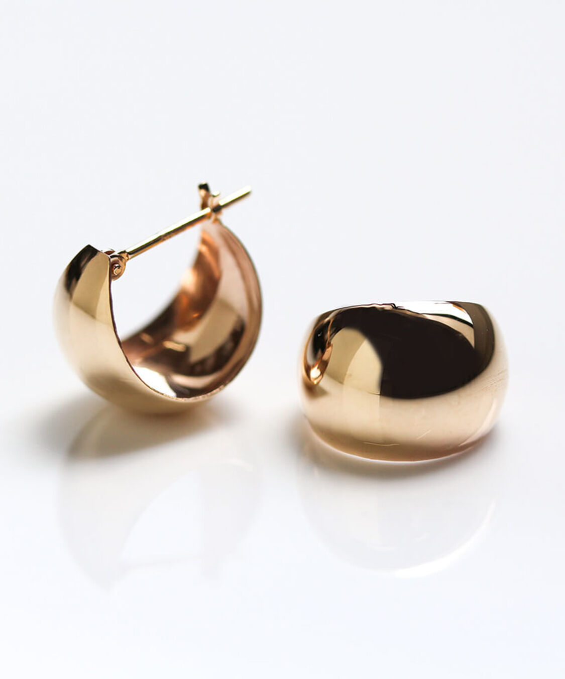  「ゴールド 月甲 ピアス | K10YG」|ピアス|K10 イエローゴールド