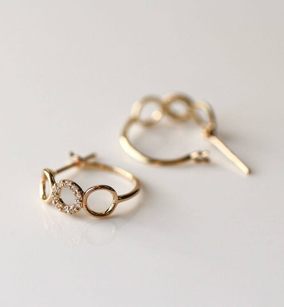  「ダイヤモンド スナップ フープ ピアス | K10YG 〈パピヨット〉」|ピアス|