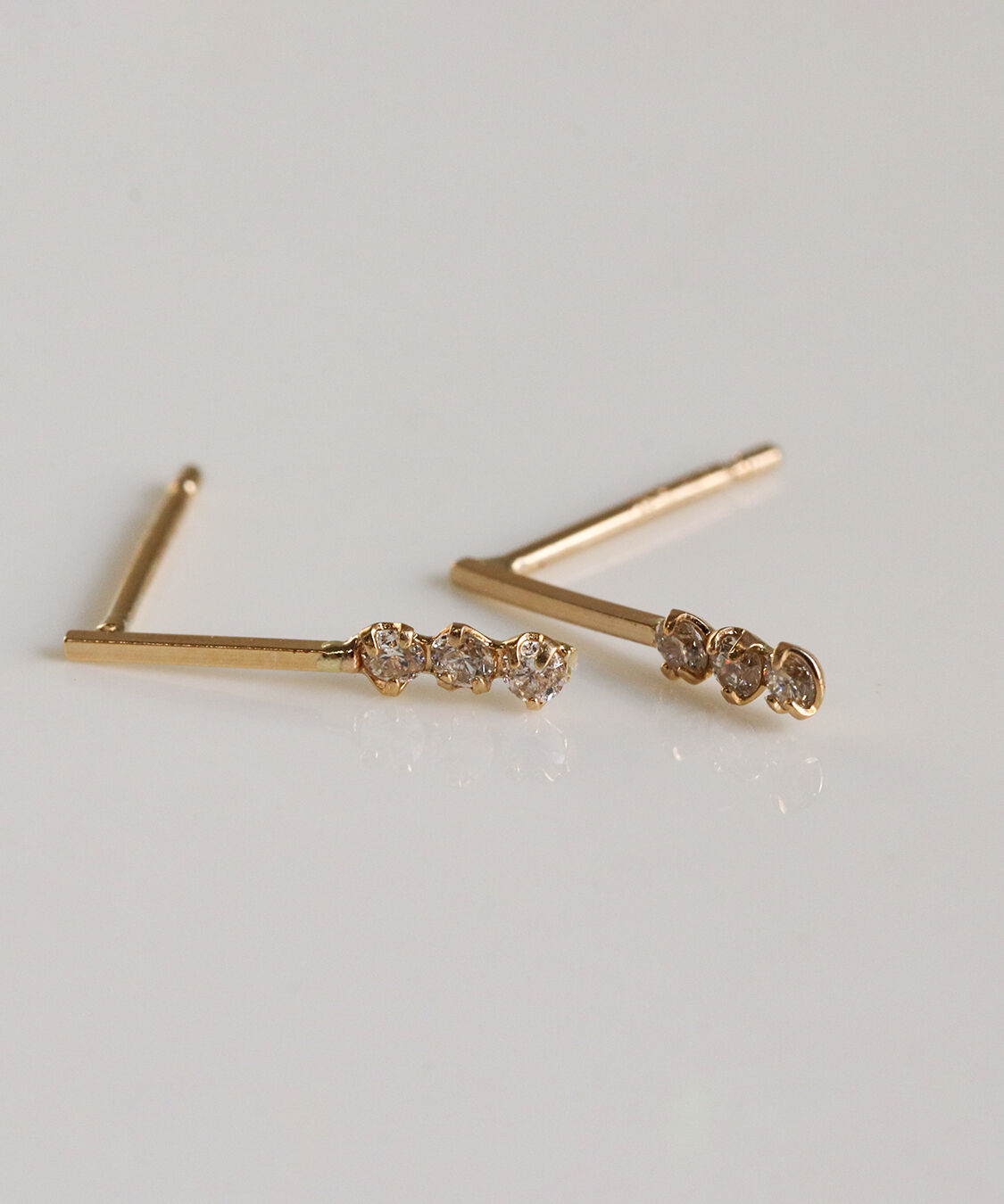  「ダイヤモンド ライン ピアス | K10YG」|ピアス|