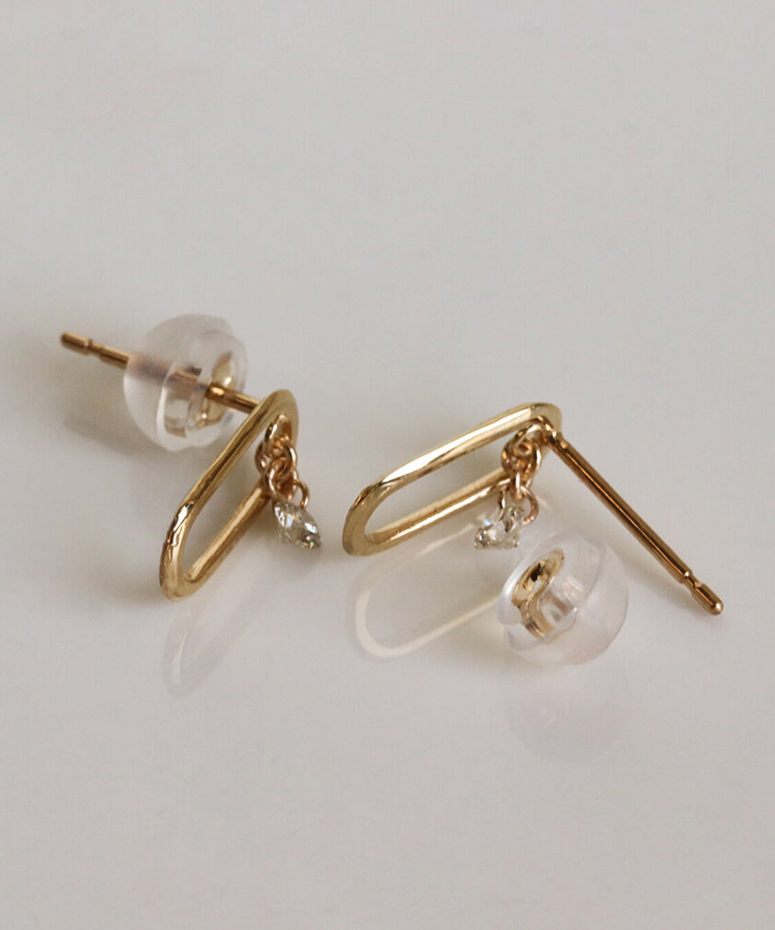 「ダイヤモンド 0.1ct ピアス | K10YG 〈ヌーディー〉」|ピアス|