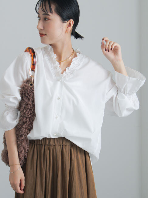 Te chichi「Vネックスタンドフリルブラウス」|シャツ・ブラウス|オフホワイト