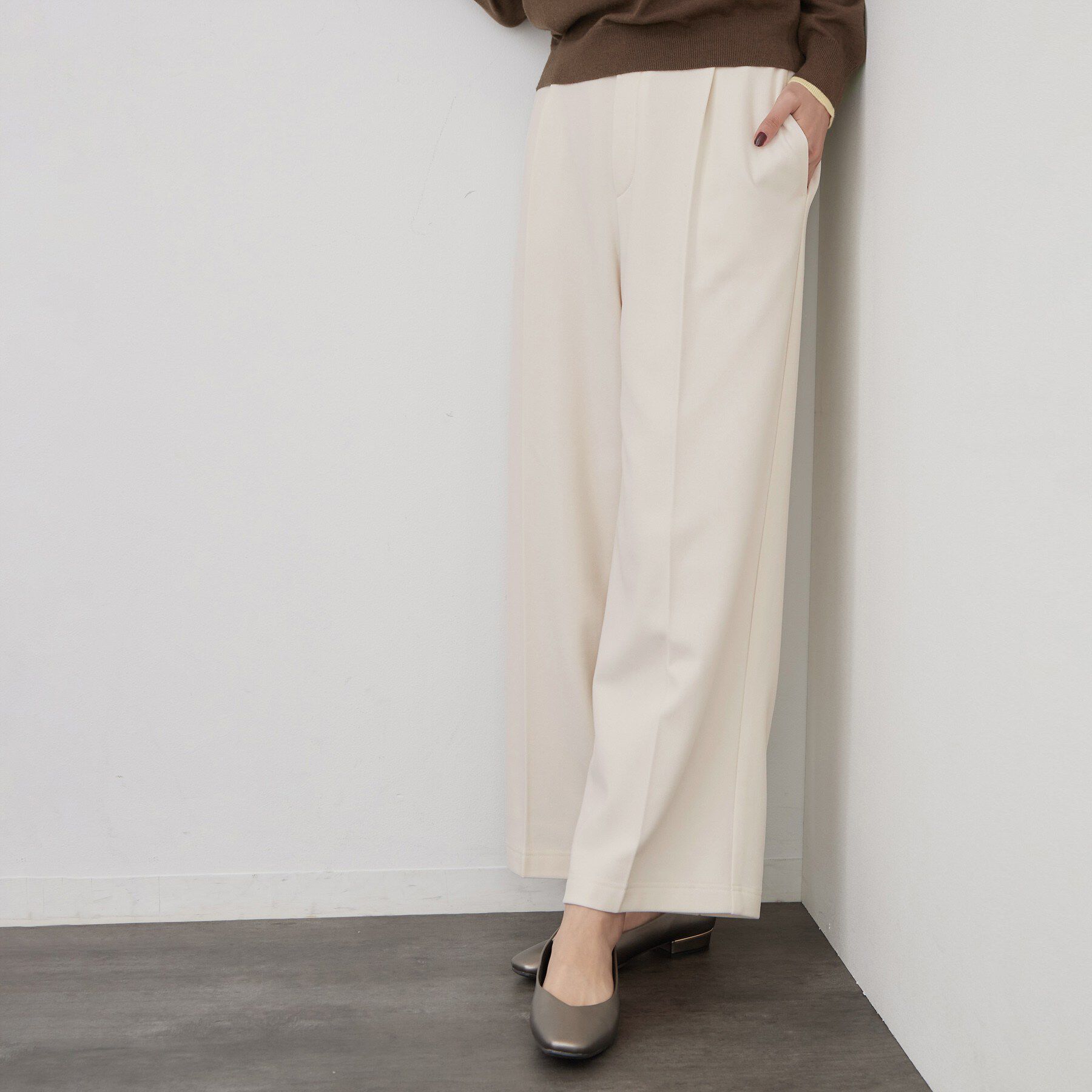 OPAQUE.CLIP「美形シルエット 裏起毛ジャージイージーワイドパンツ【ストレッチ／洗濯機OK】」|その他|オフホワイト(003