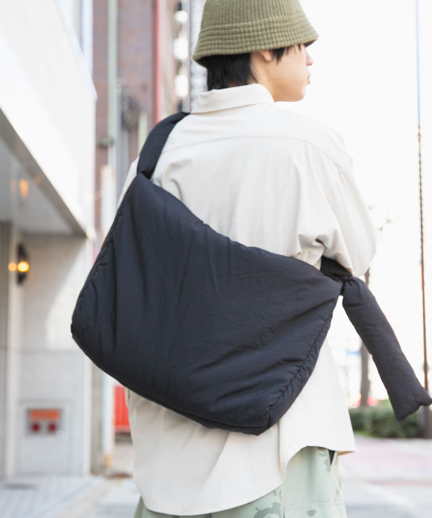 SENSE OF PLACE by URBAN RESEARCH「ナイロンパデットビックショルダー」|ショルダー・メッセンジャー|
