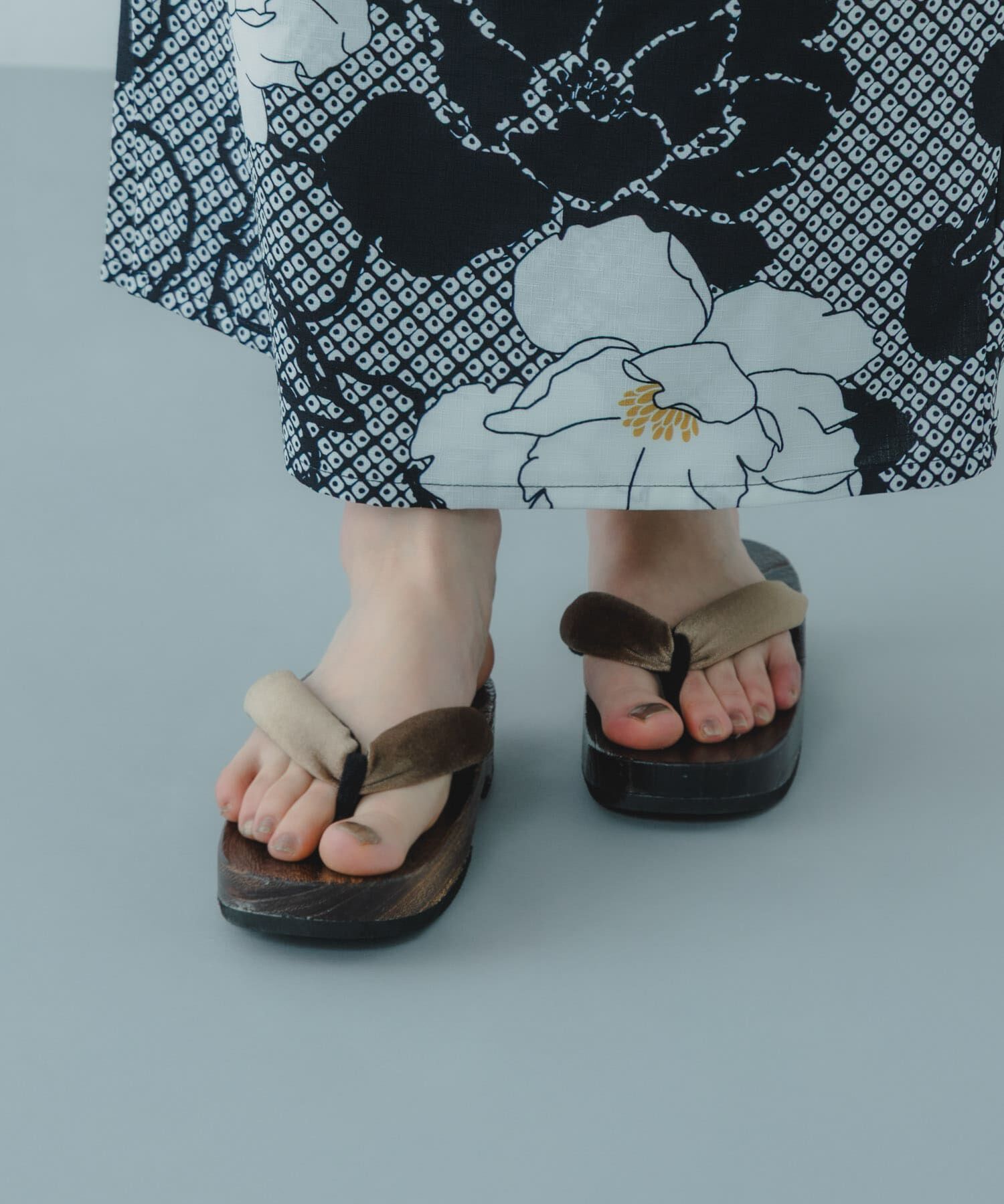 SENSE OF PLACE by URBAN RESEARCH「『WEB/一部店舗限定』下駄」|その他|