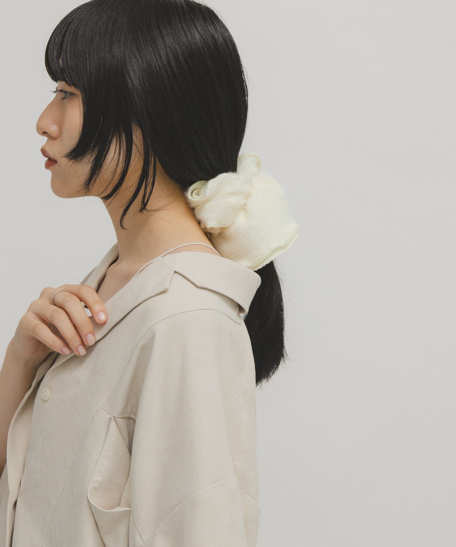  「ダブルフェザーシュシュ」|ヘアゴム・シュシュ|アイボリー