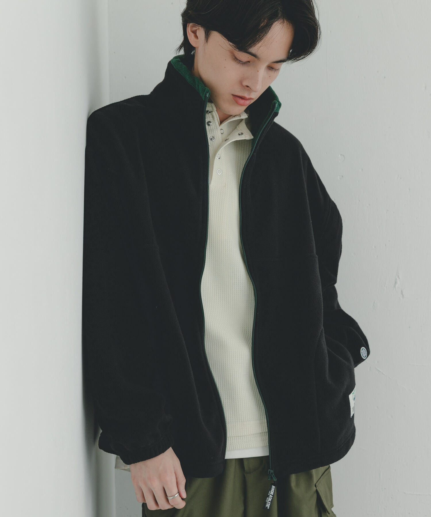 SENSE OF PLACE by URBAN RESEARCH「DISCUS　スタンドカラー配色フルZIP JACKET」|ノーカラーコート|ブラック
