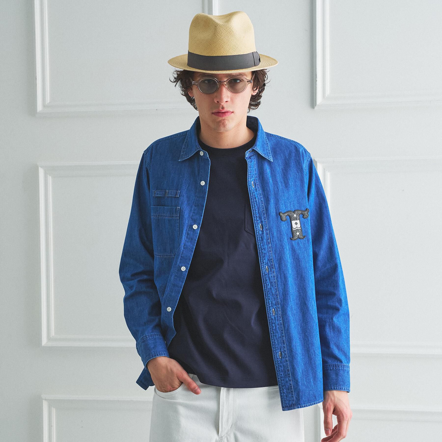 TAKEO KIKUCHI「【BOWLER HAT LABEL】Tエンブレム デニムシャツ」|シャツ・ブラウス|