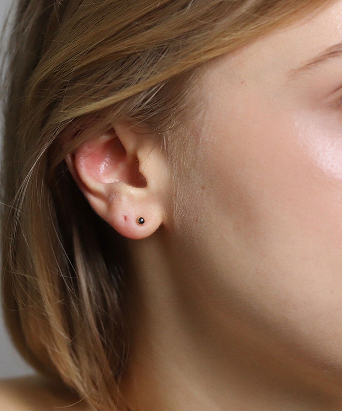  「一石 ブラックダイヤモンド 0.1ct ピアス  | K10YG」|ピアス|