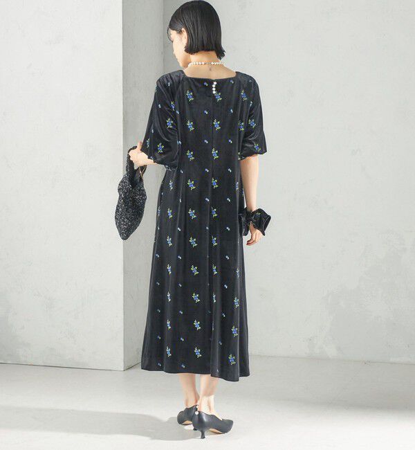 SHIPS for women「【SHIPS別注】troisiemeCHACO: ポリエステル ベロア ワンピース」|ワンピース|