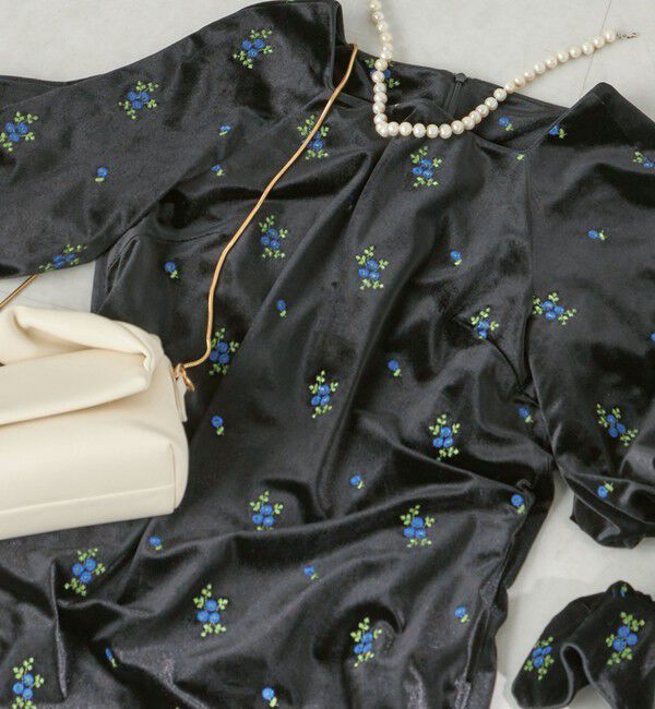 SHIPS for women「【SHIPS別注】troisiemeCHACO: ポリエステル ベロア ワンピース」|ワンピース|