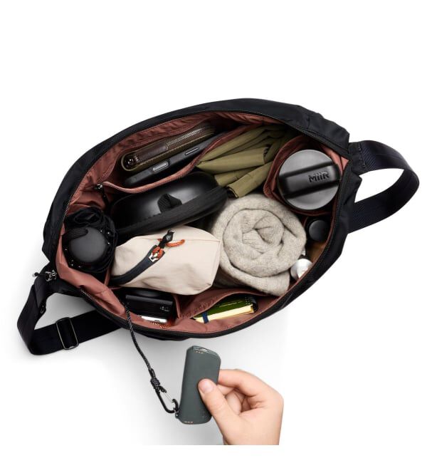 VERMEIL par iena「《予約》Bellroy ベルロイ Laneway Crescent Bag 12L」|ショルダー・メッセンジャー|