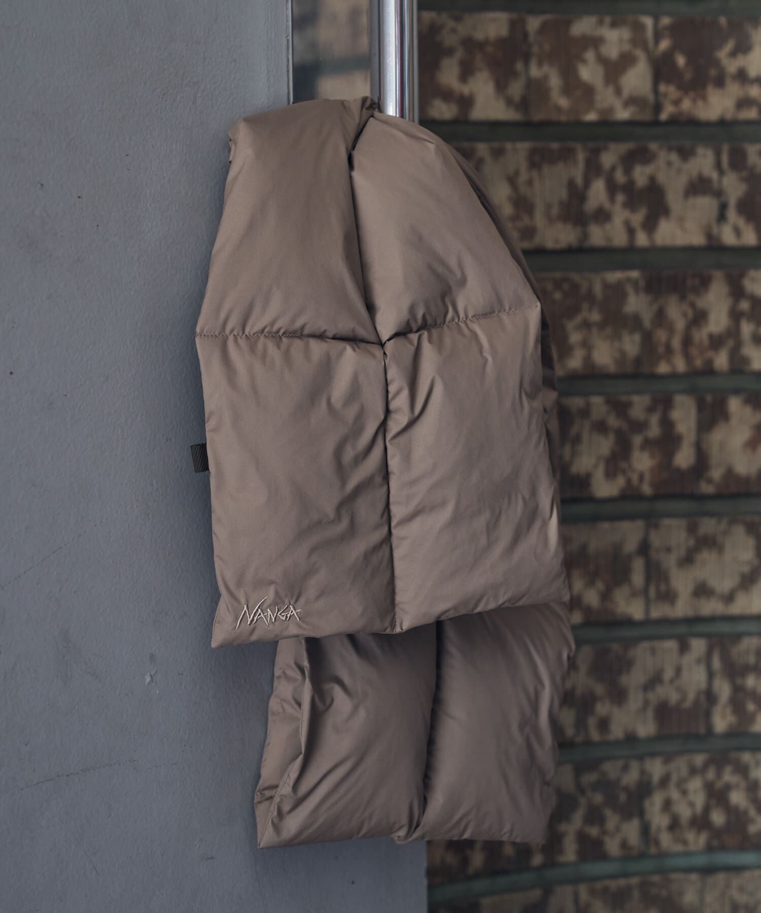 URBAN RESEARCH DOORS「『別注』NANGA&times;DOORS　DOWN MUFFLER 26AW」|マフラー|