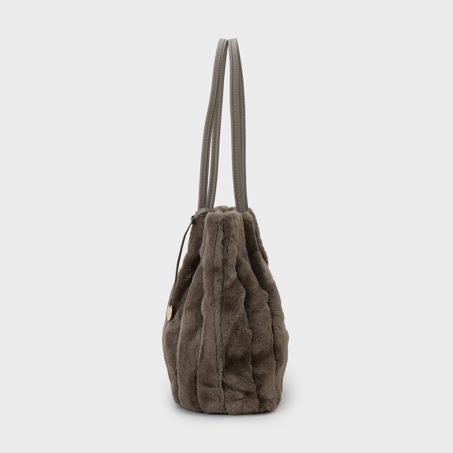 OPAQUE.CLIP「【A4サイズ対応／マチ付き】ストライプフェイクファートートバッグ」|トートバッグ|