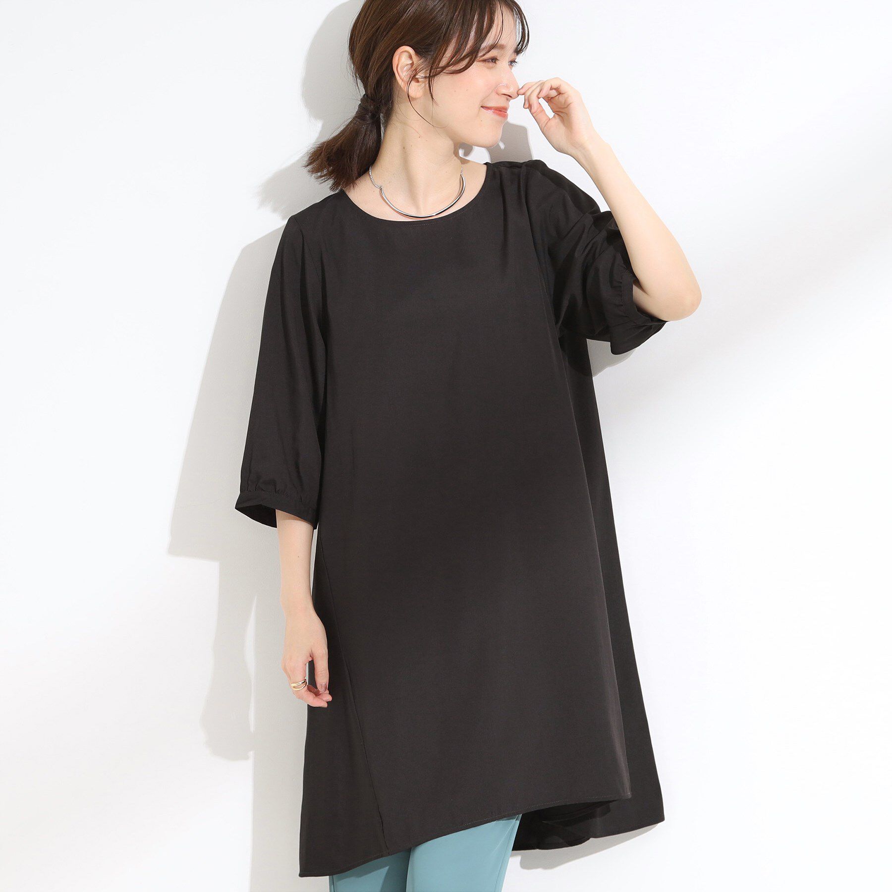 SHOO･LA･RUE「【S-LL/洗濯後しわになりにくい/UV/6分袖】コットン風 Aラインチュニックワンピース」|チュニック|ブラック(019)