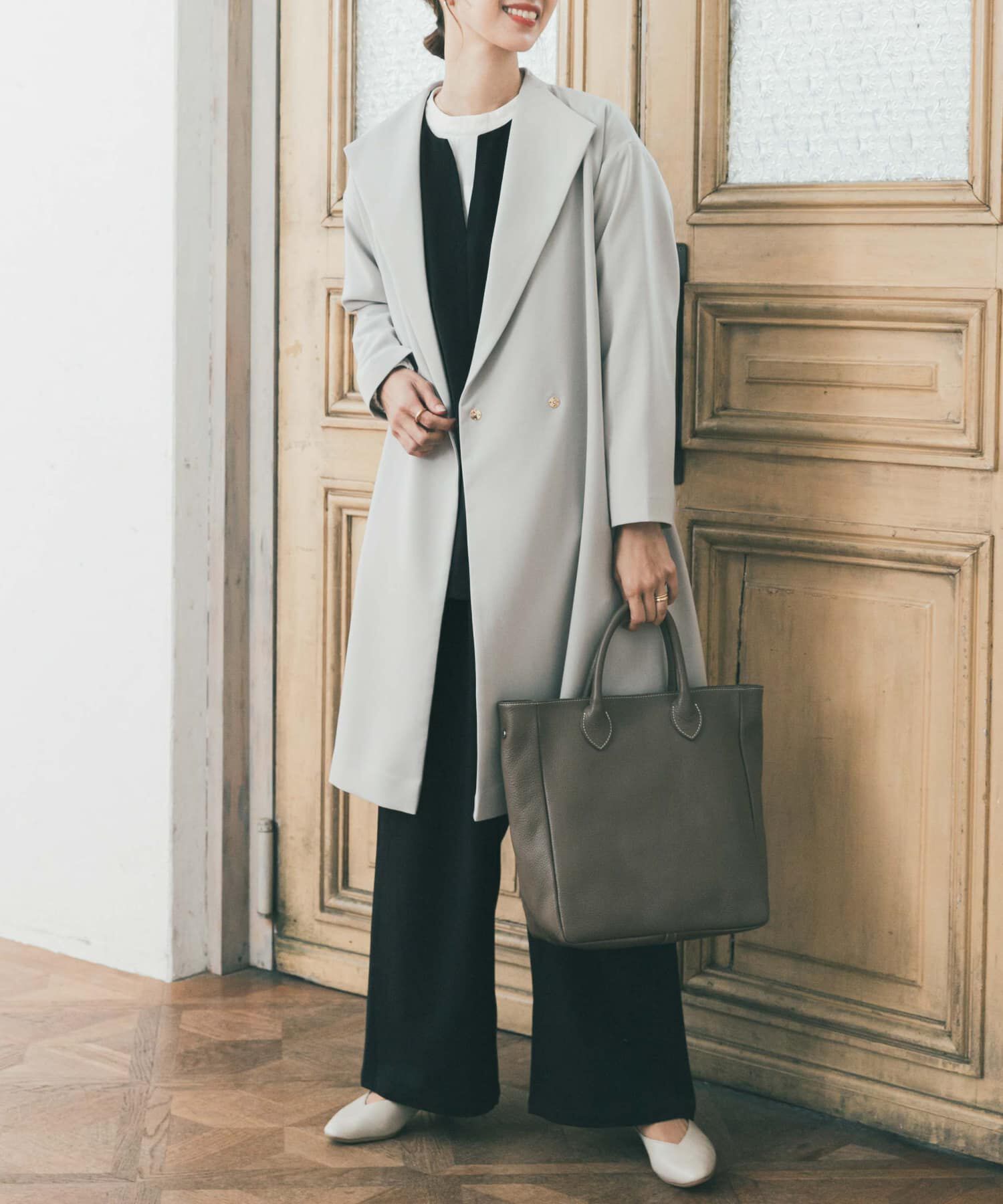 URBAN RESEARCH DOORS「『WEB限定』ダブルクロスガウンコート」|ノーカラーコート|