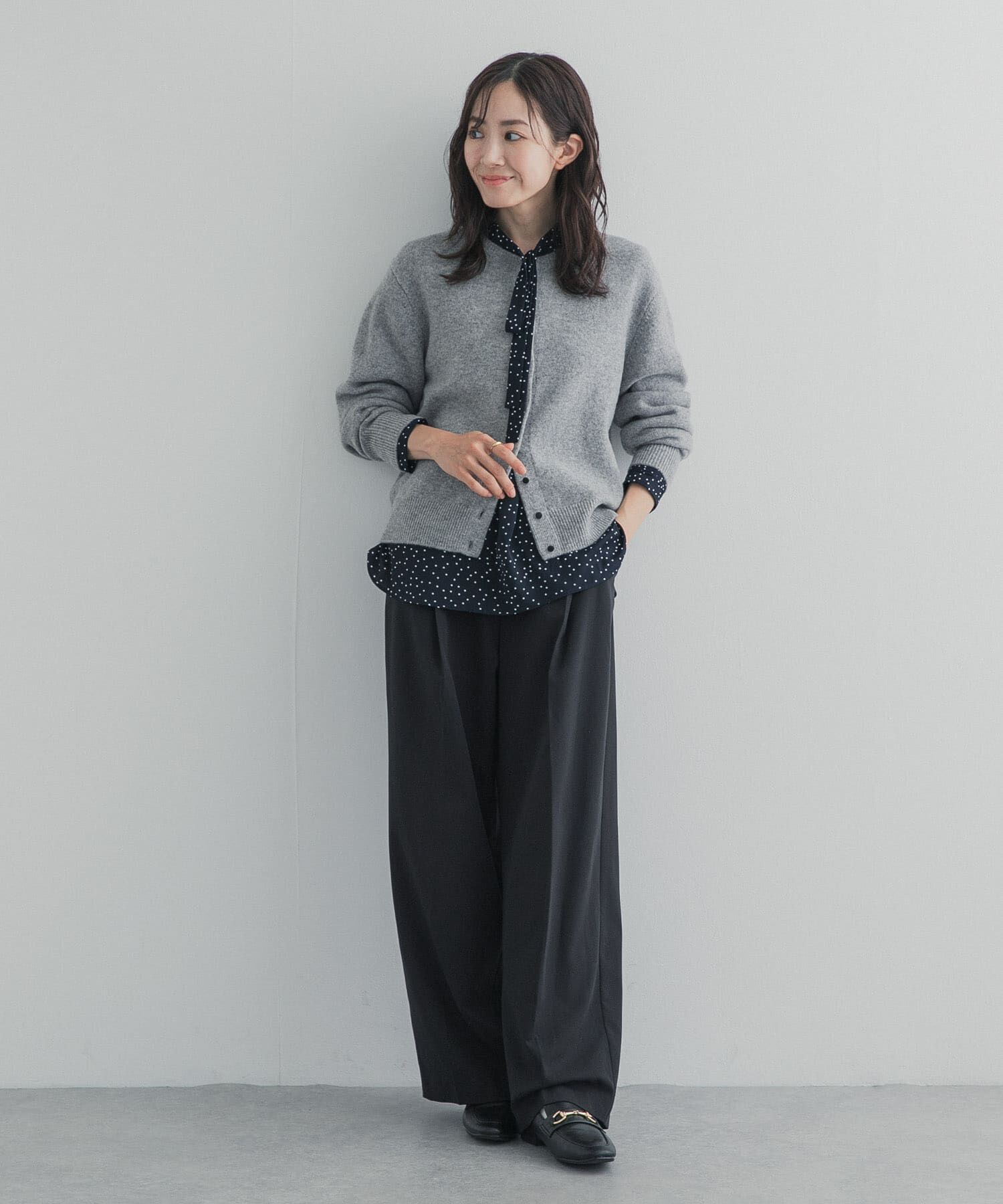 URBAN RESEARCH DOORS「『一部WEB限定カラー』リボンポイントタックブラウス」|シャツ・ブラウス|