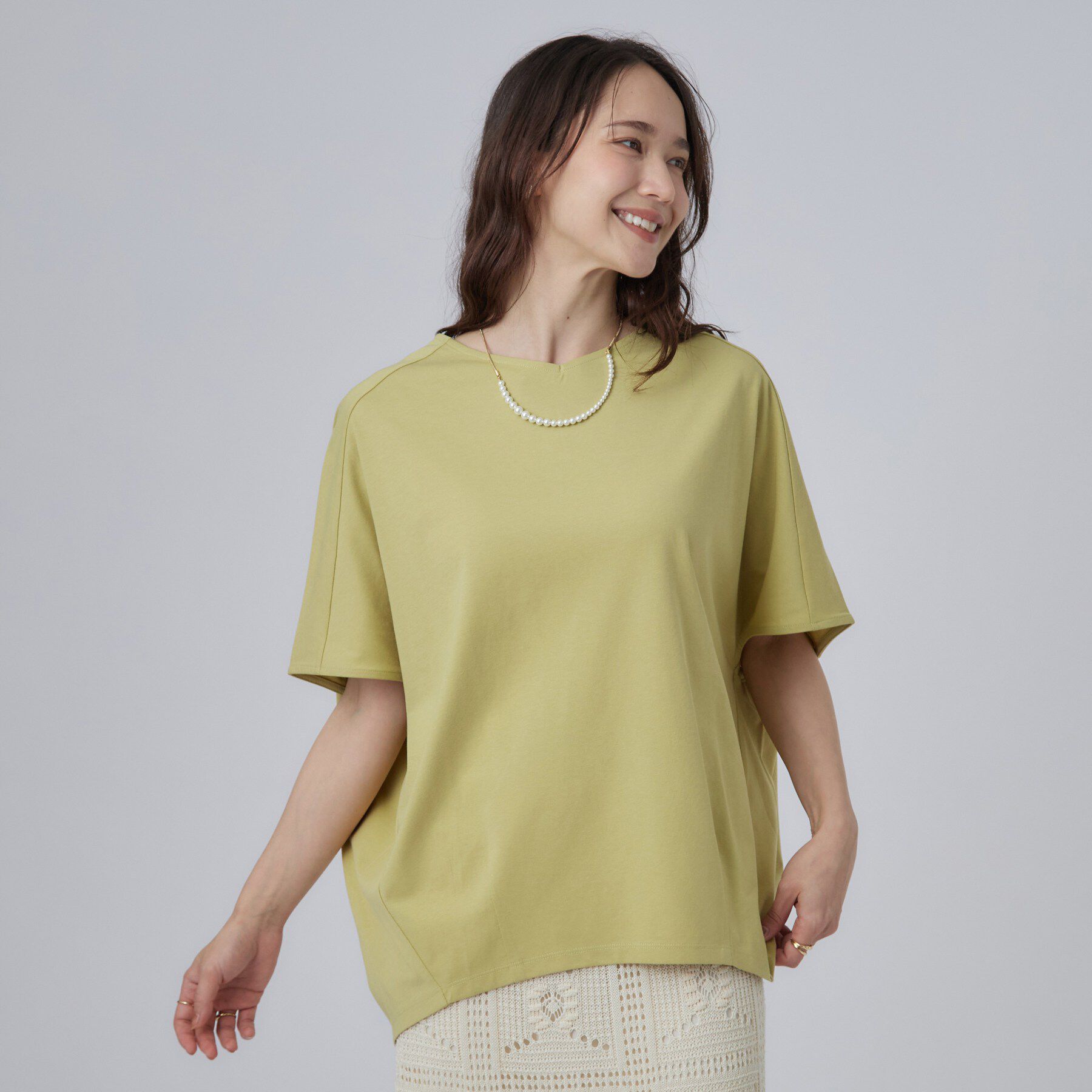 SHOO･LA･RUE「【洗濯機可/体型カバー】インせず着られる 上品見えのドルマントップス」|Tシャツ・カットソー|