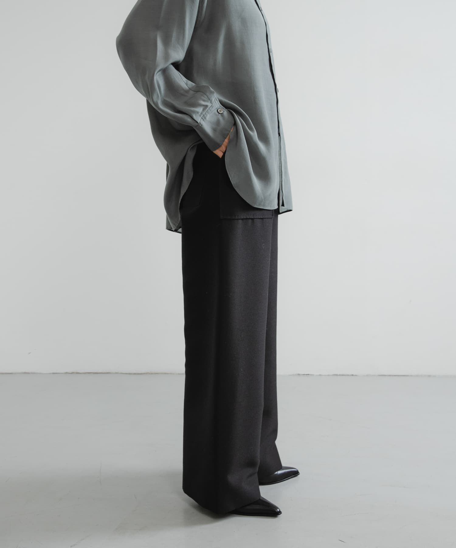 URBAN RESEARCH「new basic　WOOL SILK WIDE PANTS」|その他|