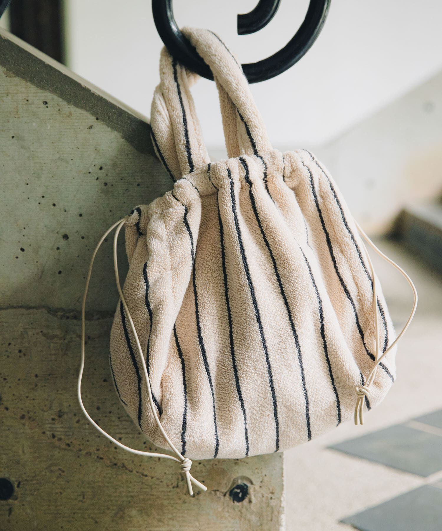 URBAN RESEARCH「BONGUSTA　NARAM HANDBAG」|ハンドバッグ|
