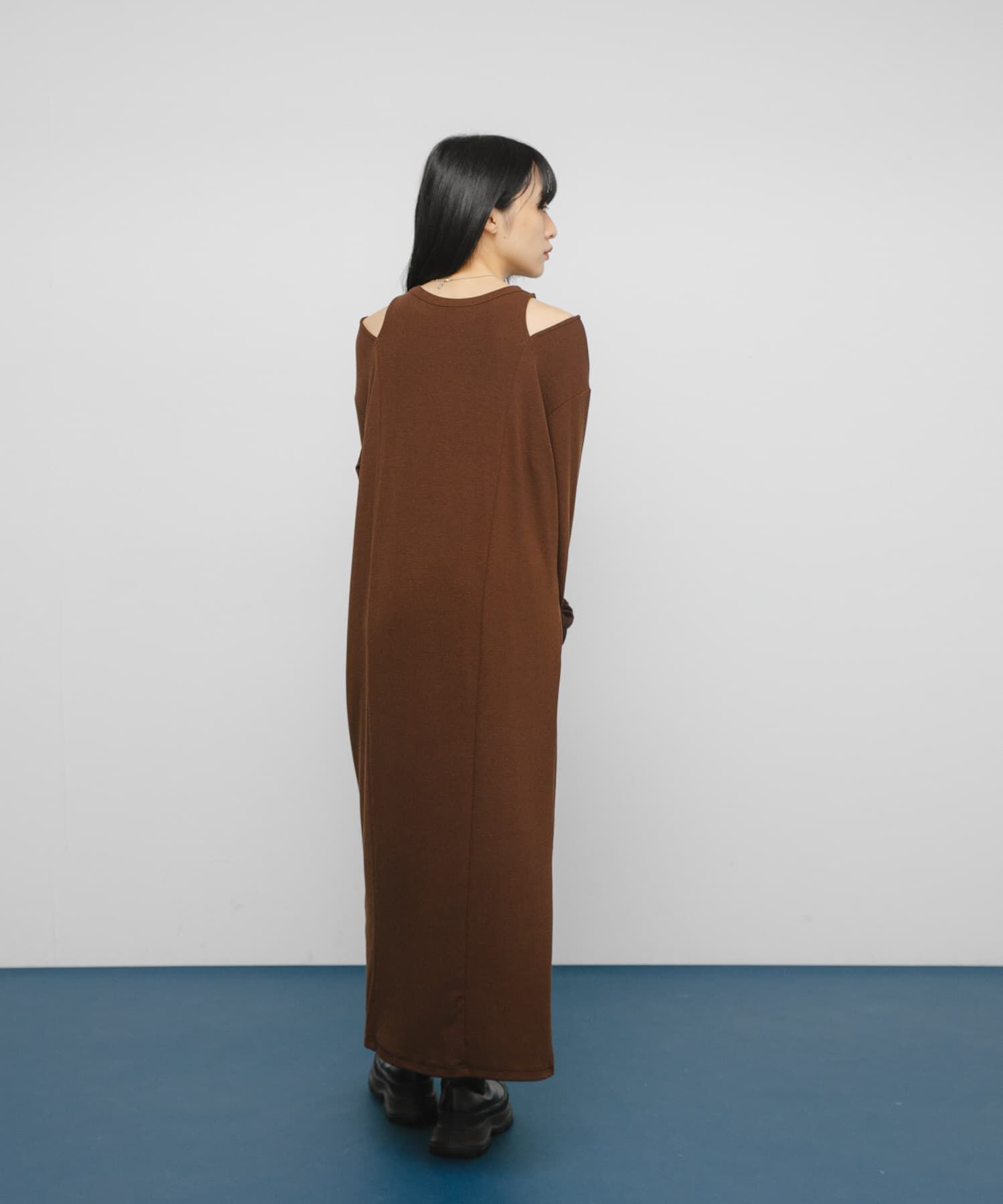  「ショルダーカットワンピース」|ワンピース|