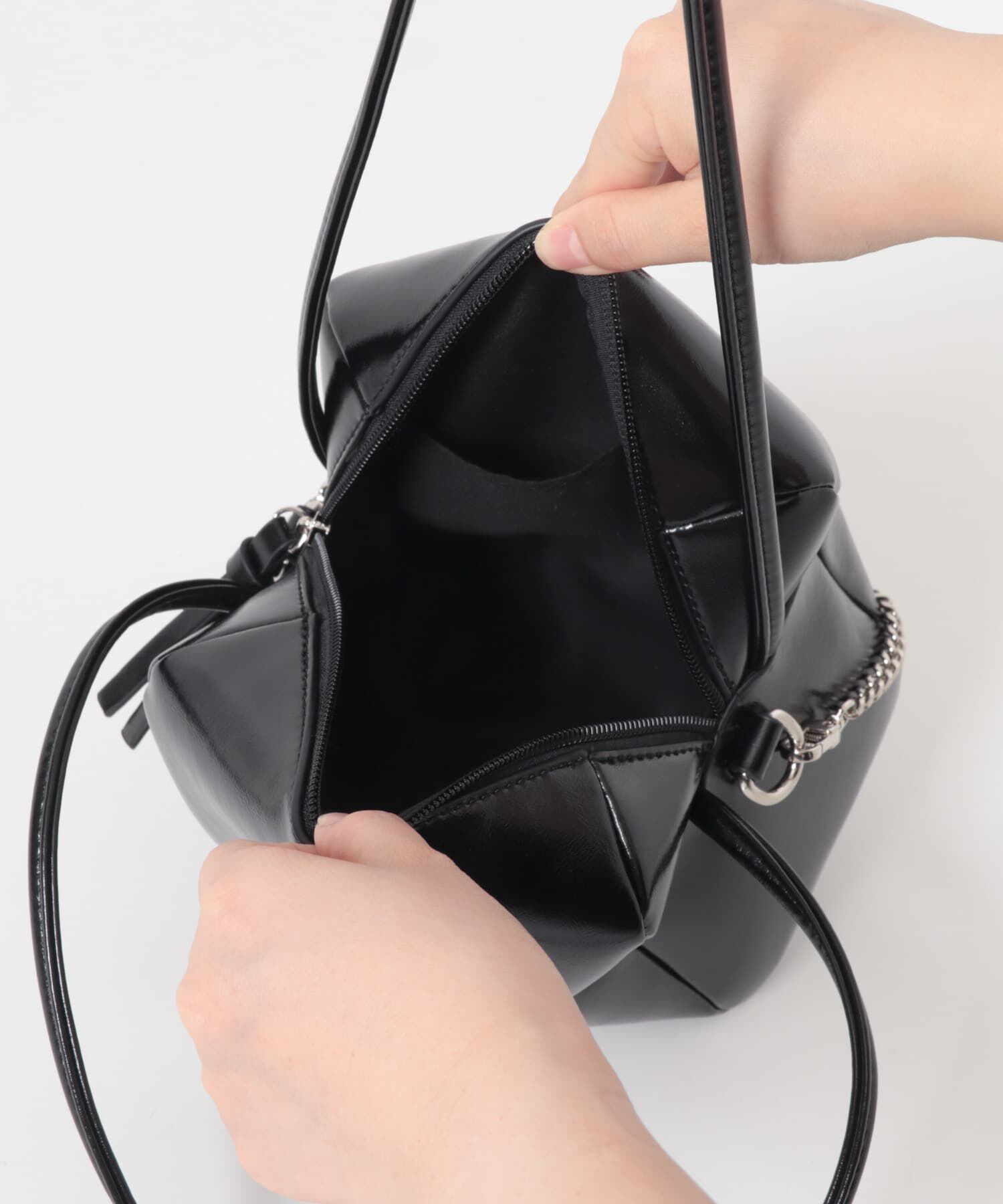  「チェーン付きスクエアBAG」|ショルダー・メッセンジャー|