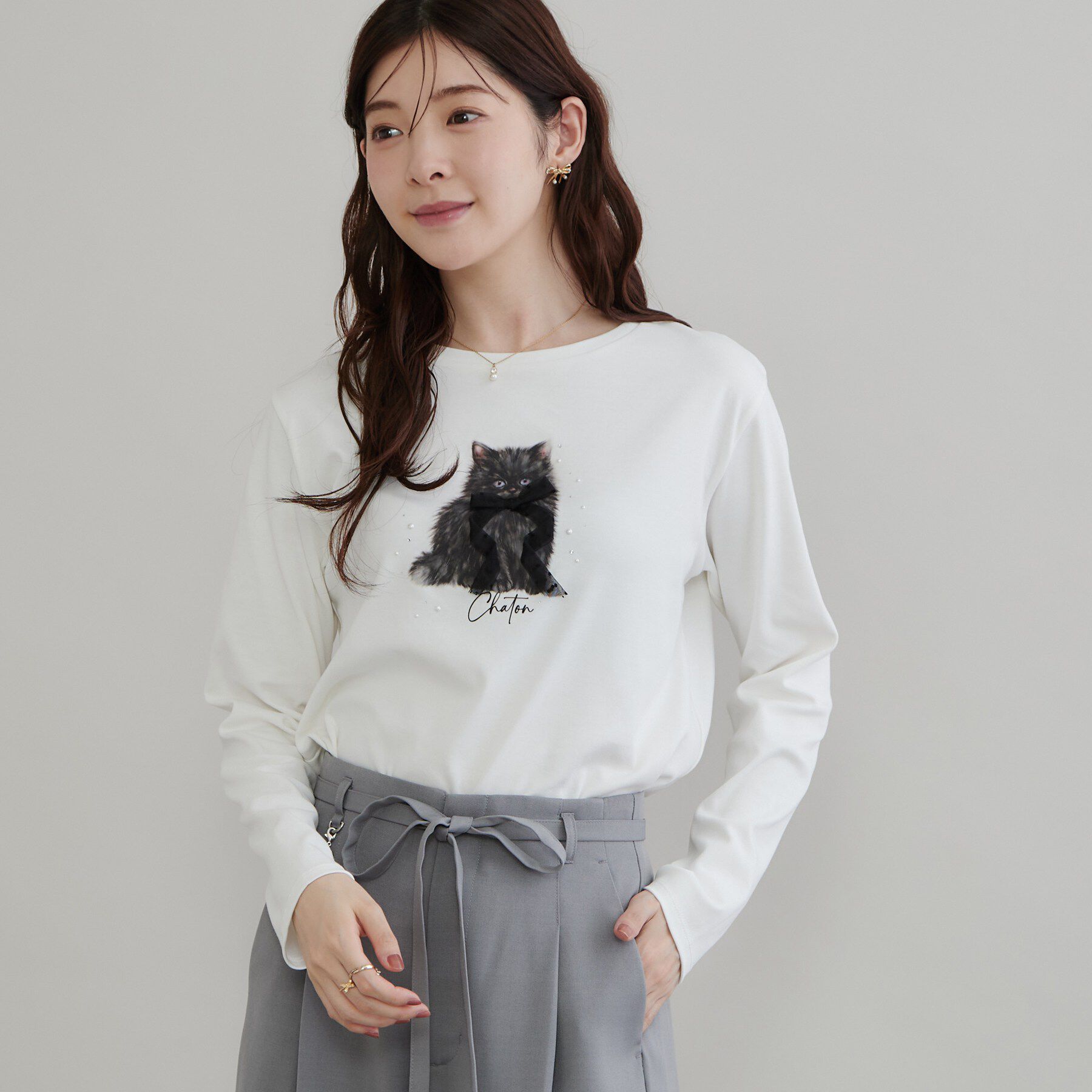 Couture broach「【立体的なパール調デザイン】猫プリント／ロゴ刺繍アソート ロンT」|Tシャツ・カットソー|