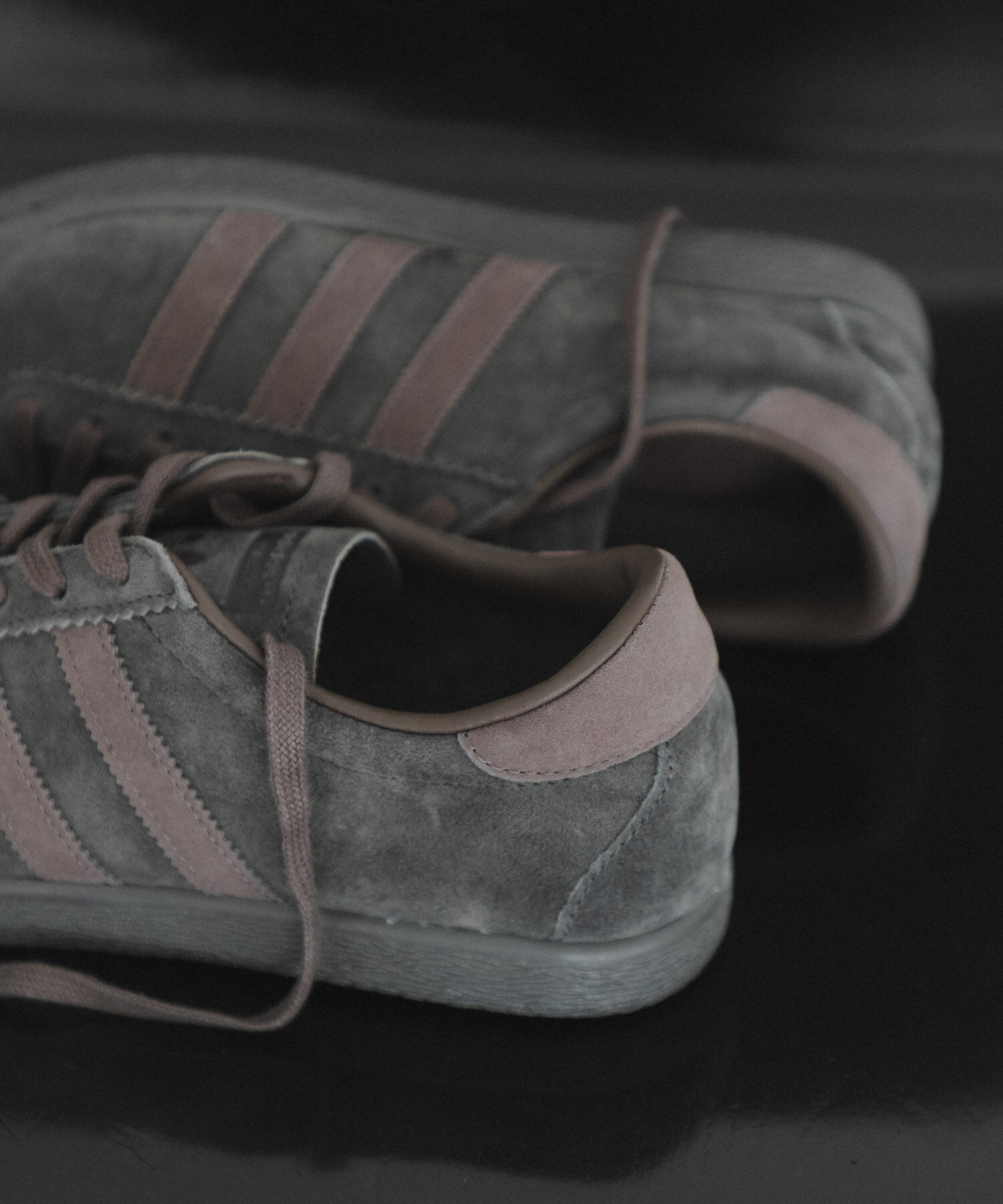 URBAN RESEARCH「『26-31サイズ』『別注』adidas&times;URBAN RESEARCH　TOBACCO」|スニーカー|
