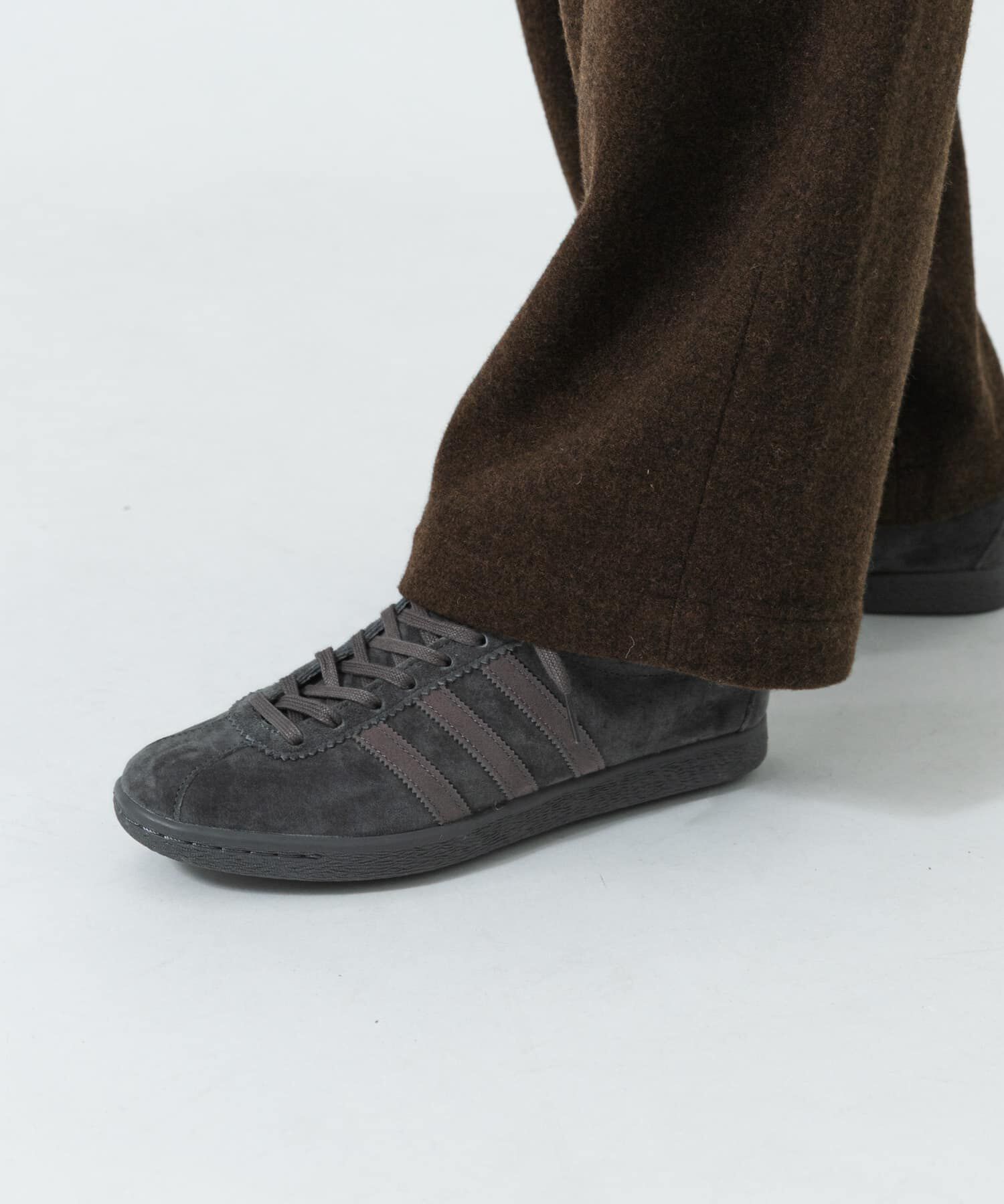 URBAN RESEARCH「『26-31サイズ』『別注』adidas&times;URBAN RESEARCH　TOBACCO」|スニーカー|