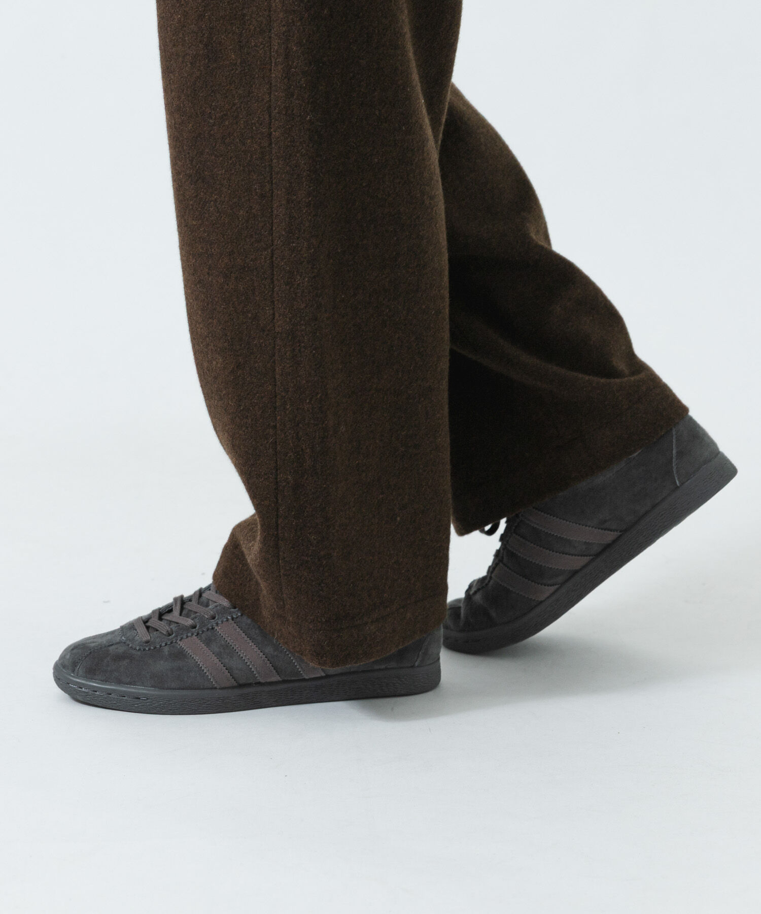 URBAN RESEARCH「『26-31サイズ』『別注』adidas&times;URBAN RESEARCH　TOBACCO」|スニーカー|