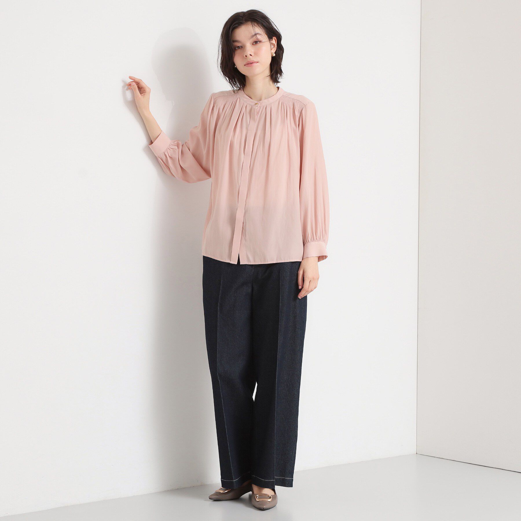 THE SHOP TK「【通勤スタイルに】ヴィンテージサテンギャザーブラウス」|シャツ・ブラウス|