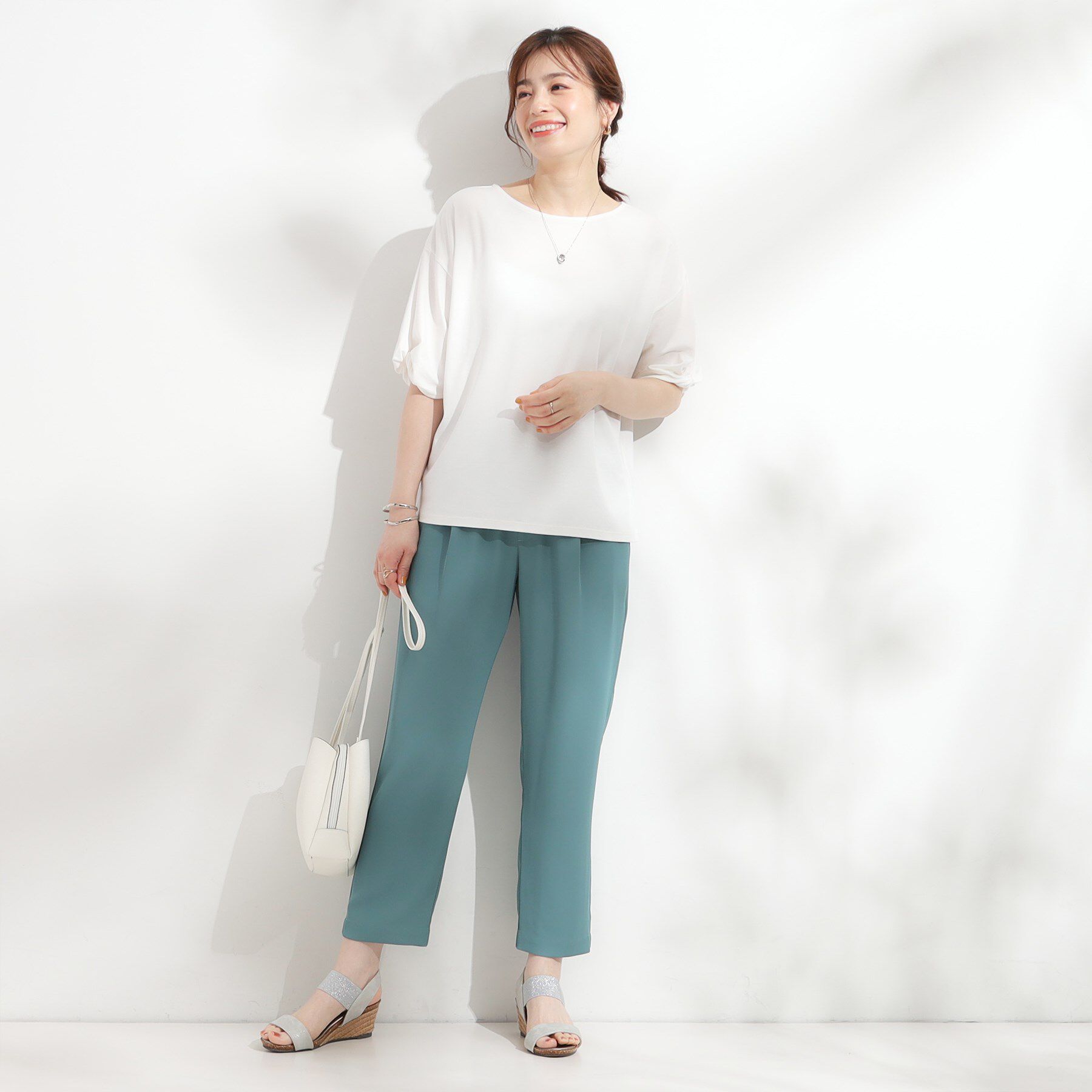 SHOO･LA･RUE「【ひんやり/洗える/S-LL】袖ねじりシルケットトップス」|Tシャツ・カットソー|